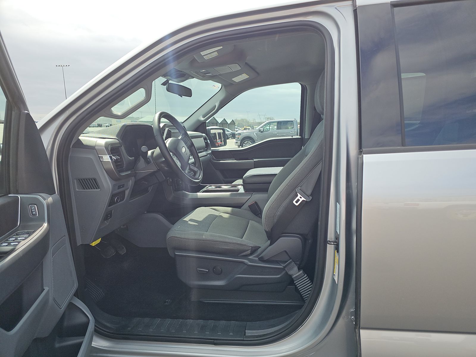 2025 Ford F-150 XLT AWD