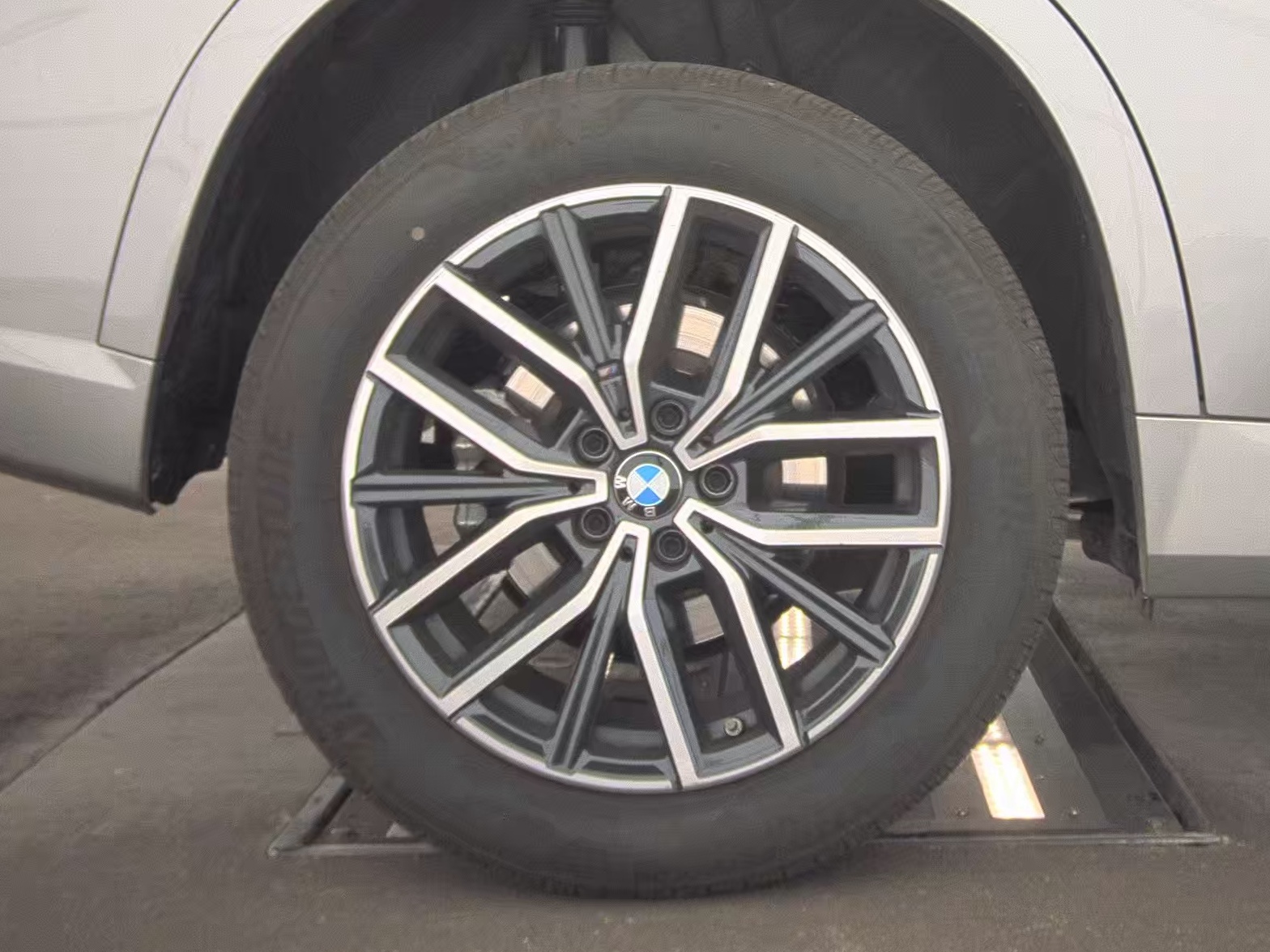 2026 BMW X1 xDrive28i AWD