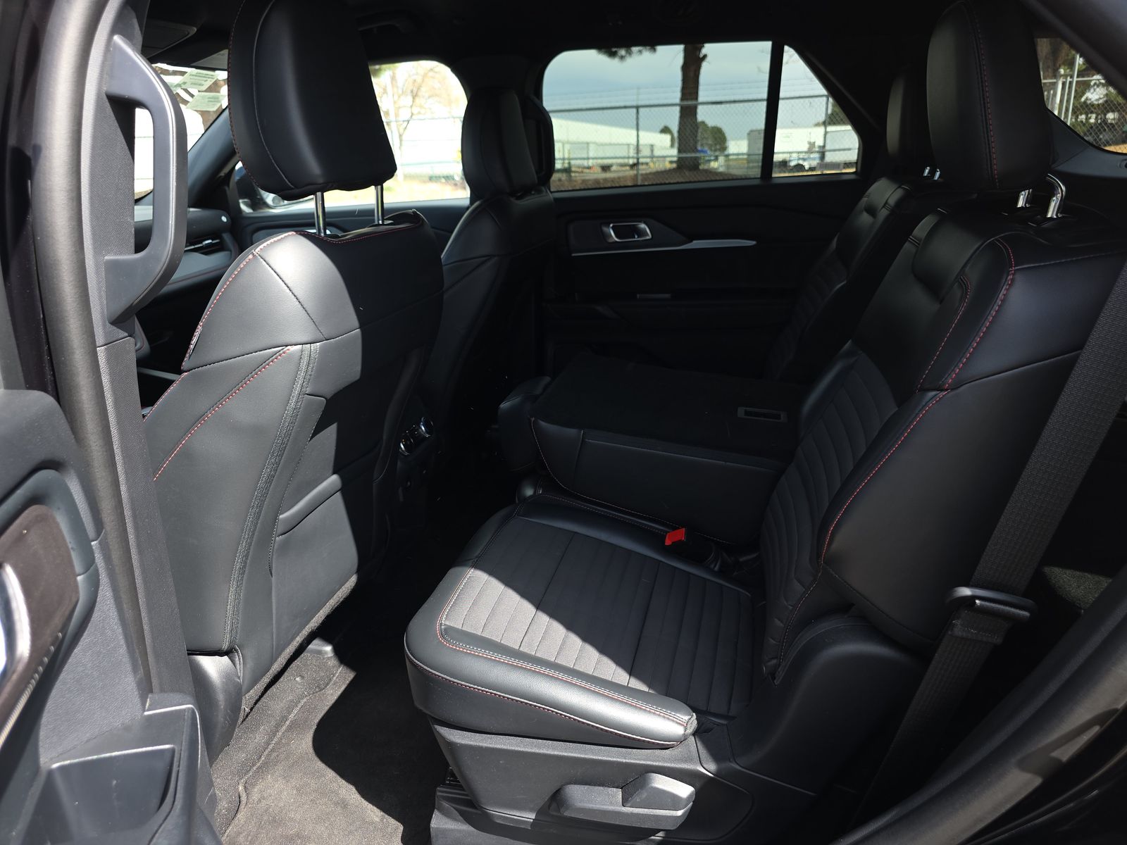 2025 Ford Explorer ST-Line AWD