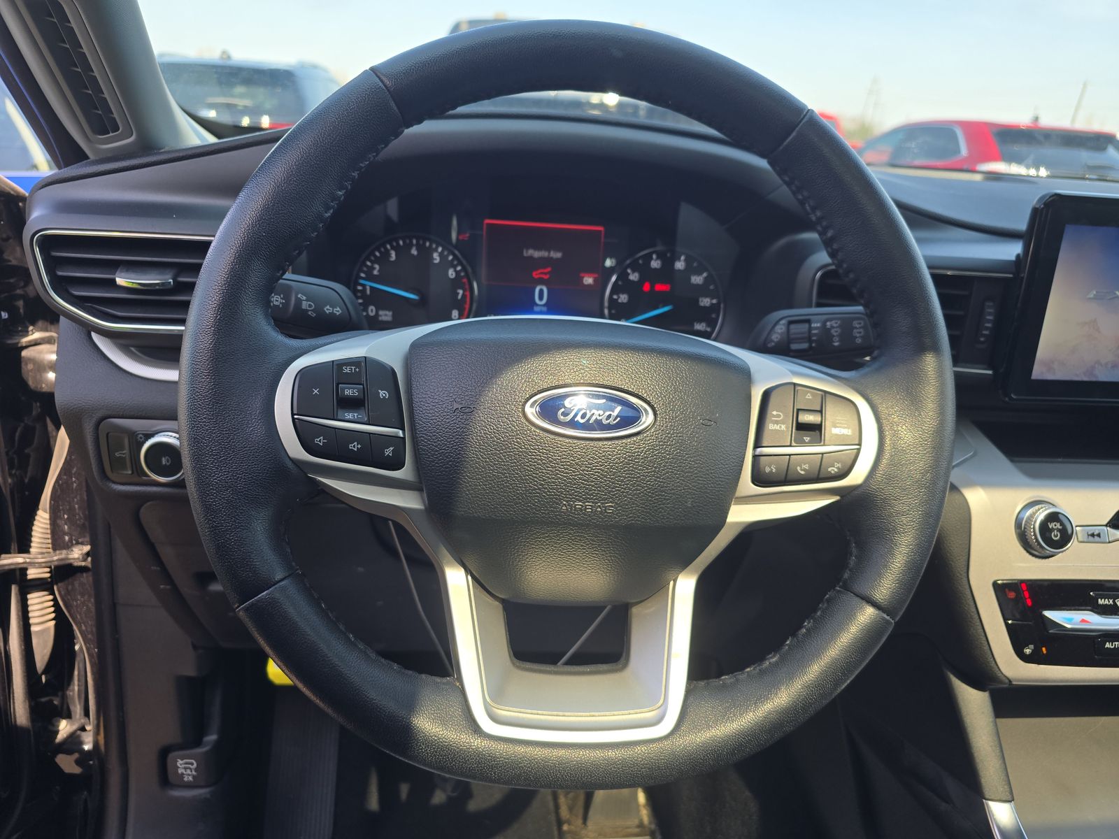 2023 Ford Explorer XLT AWD