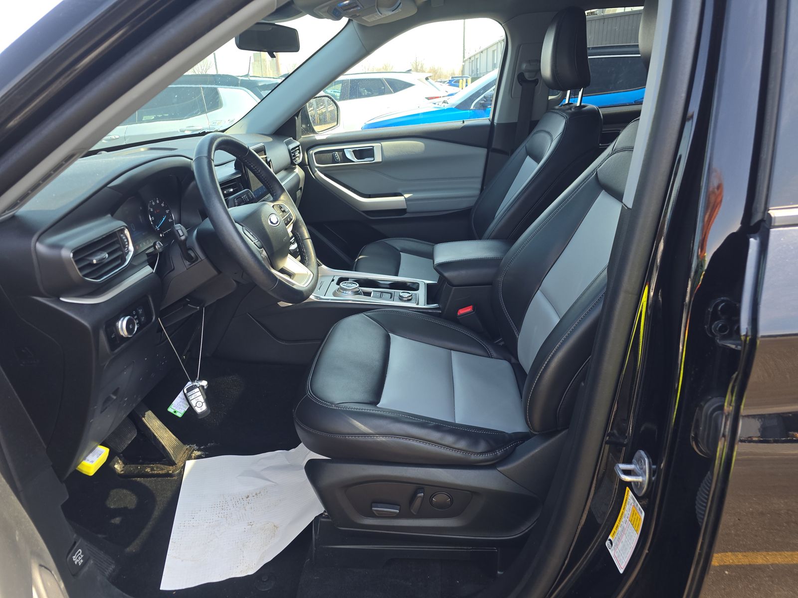 2023 Ford Explorer XLT AWD