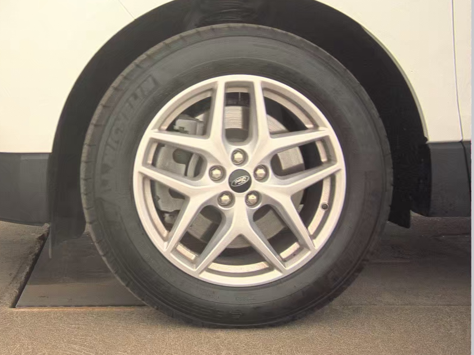 2023 Ford Edge SEL AWD