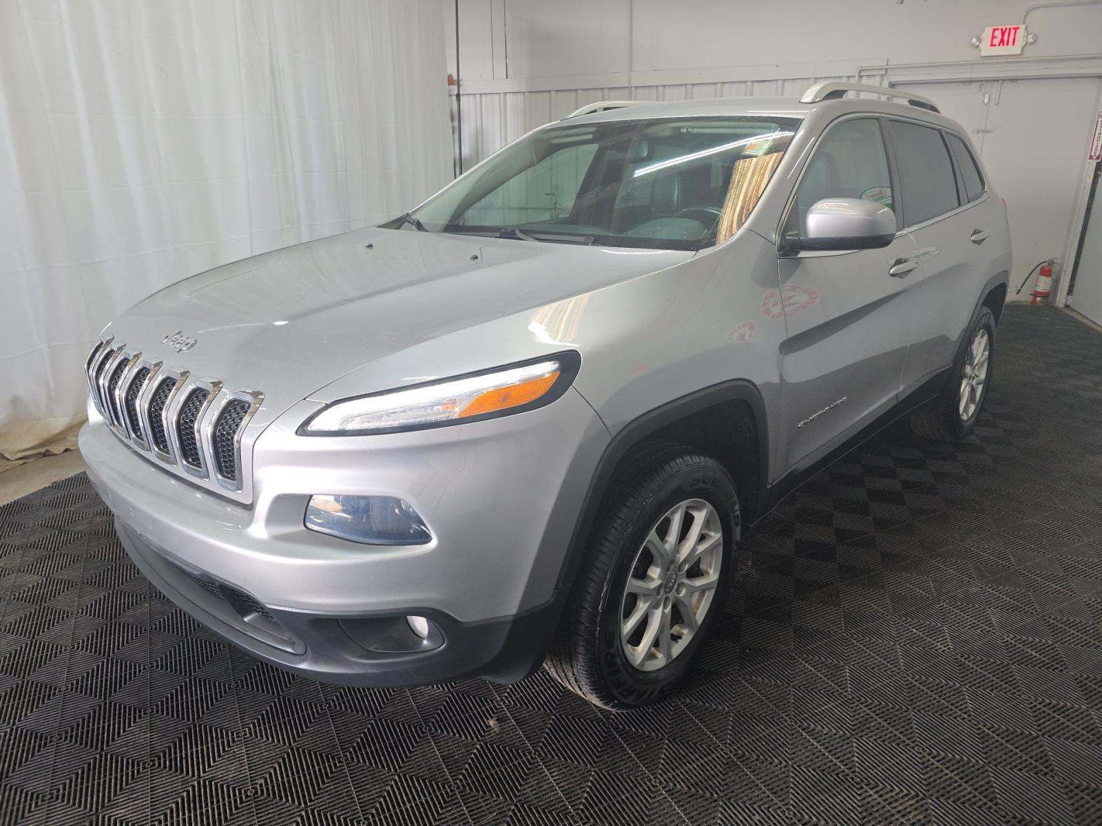 JEEP LATITUDE + - 1