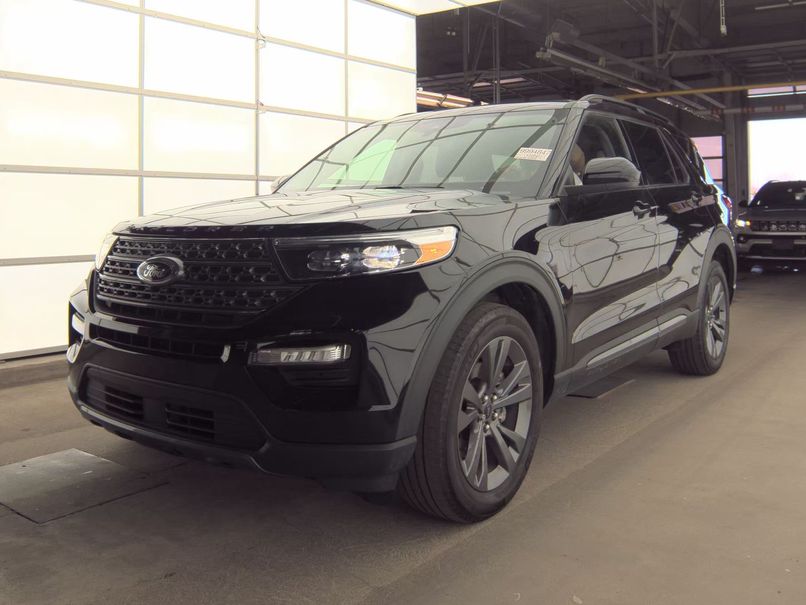 2023 Ford Explorer XLT AWD