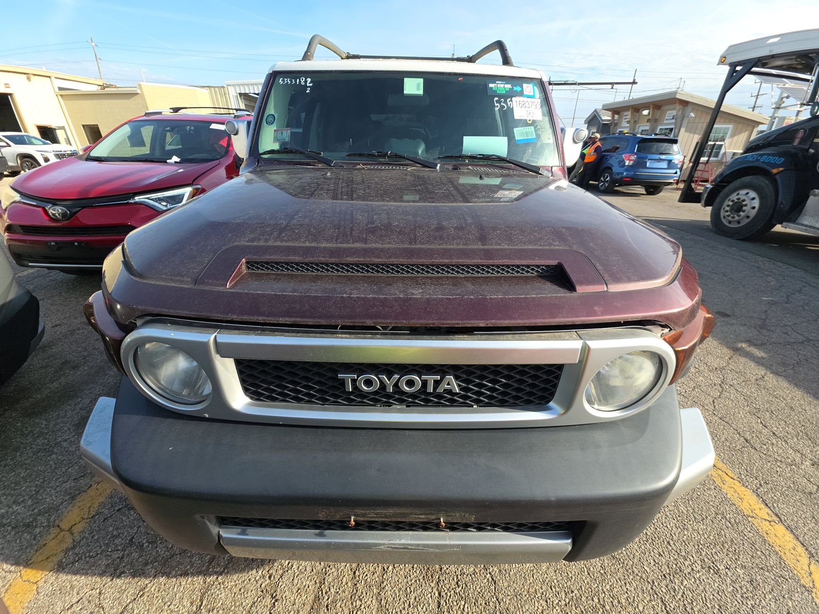 Toyota FJ Cruiser w/Rear Doors снимка Toyota FJ Cruiser w/Rear Doors
