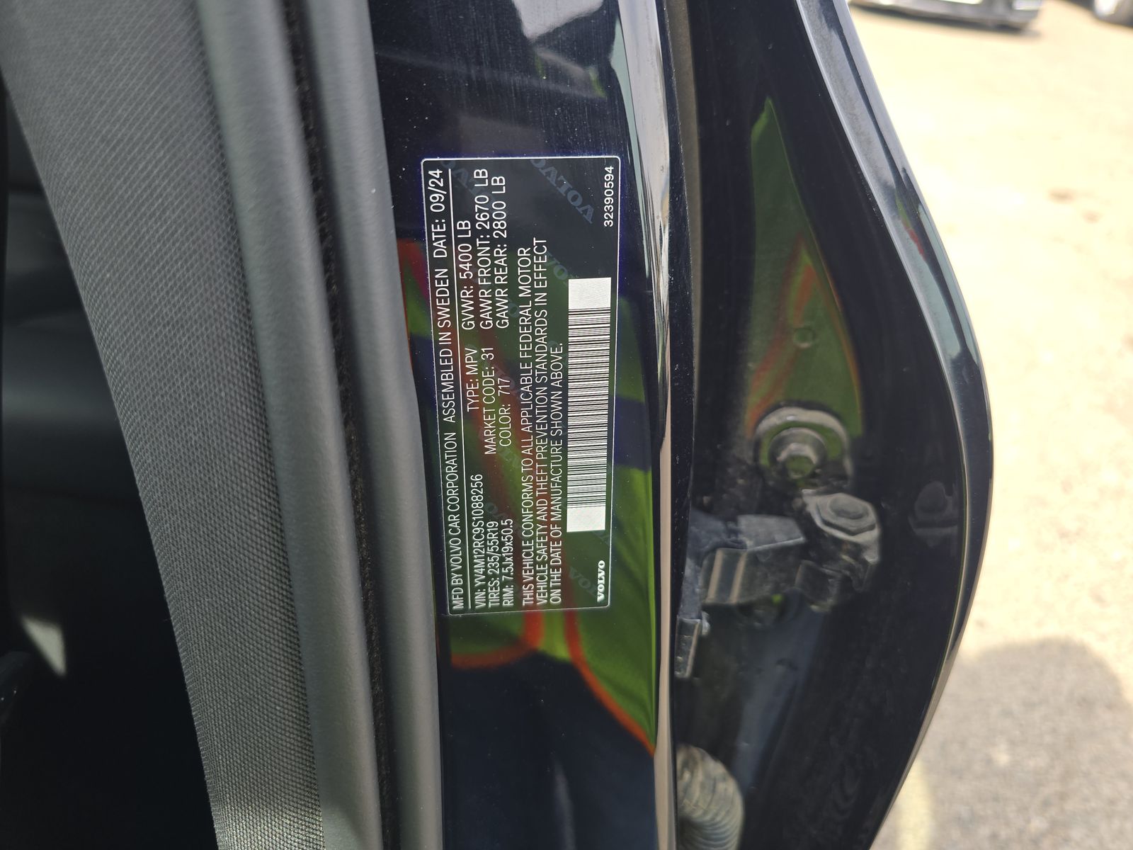 2025 Volvo XC60 B5 Plus AWD