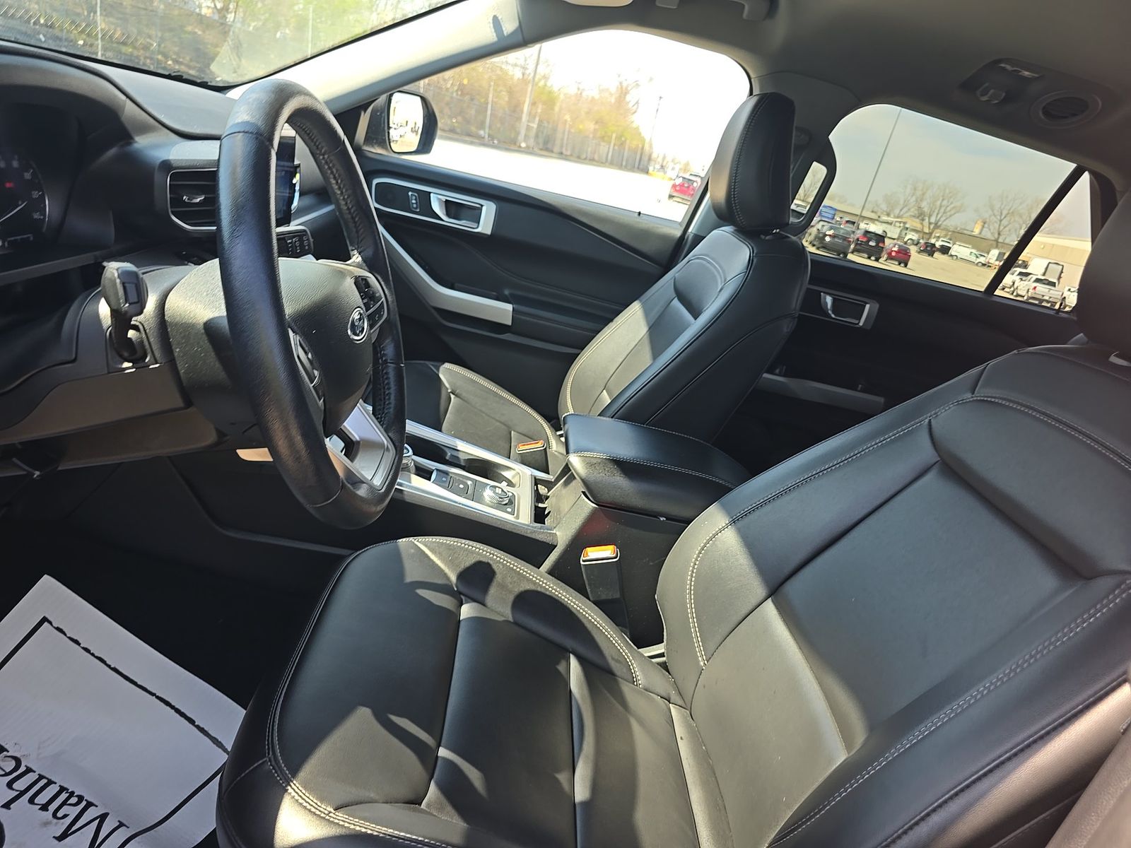 2023 Ford Explorer XLT AWD