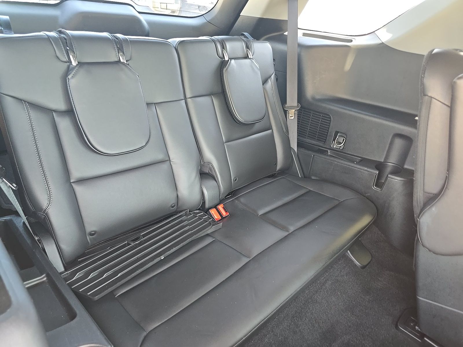 2023 Ford Explorer XLT AWD