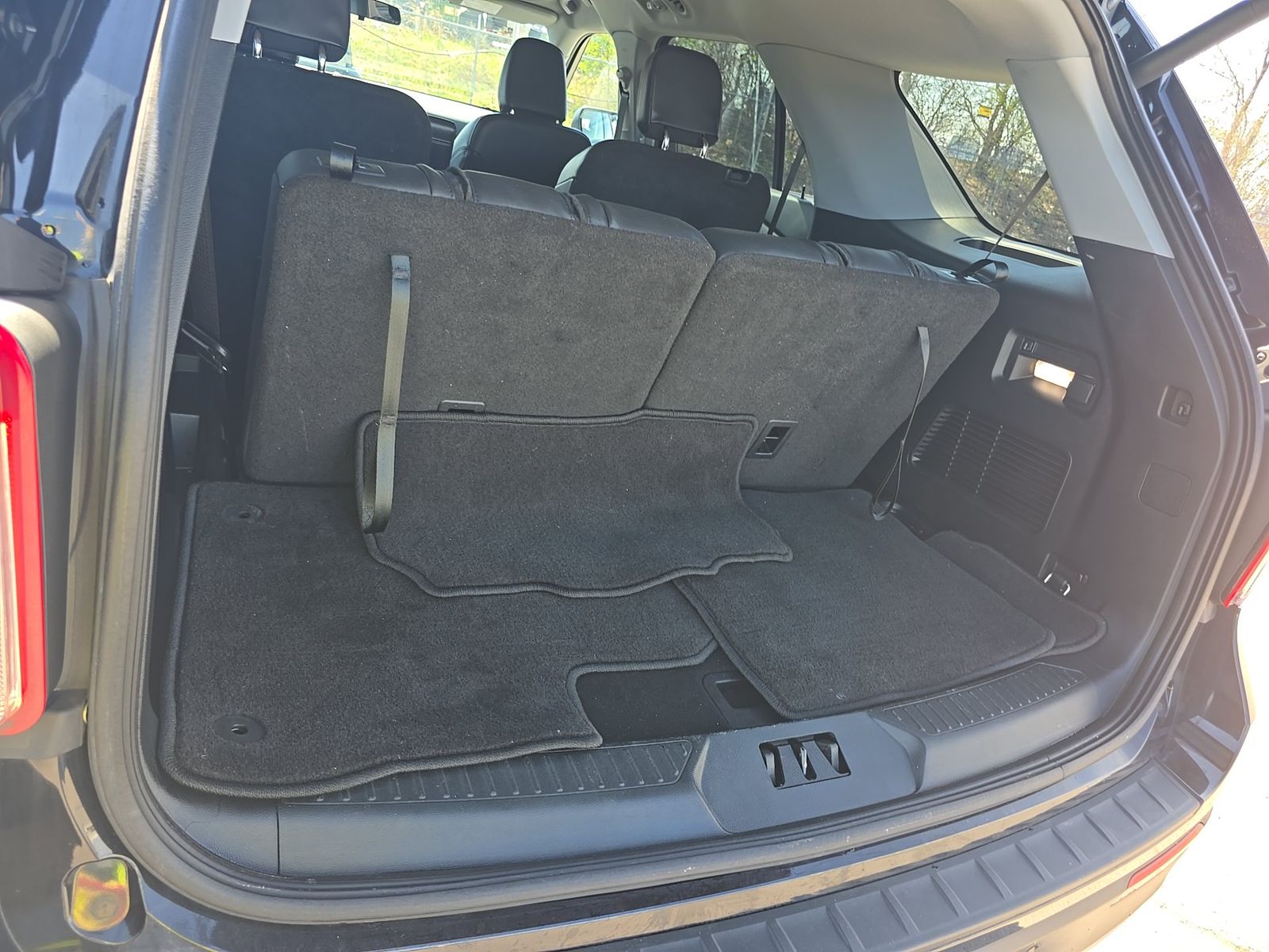 2023 Ford Explorer XLT AWD