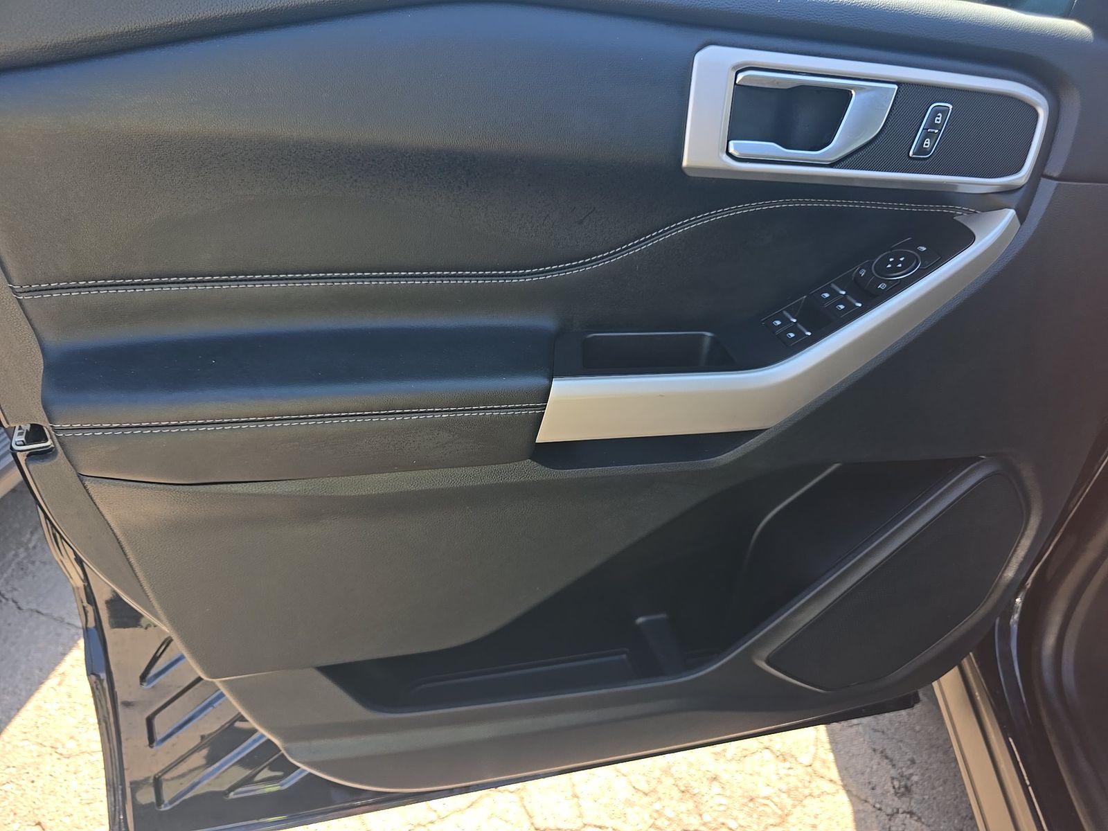 2023 Ford Explorer XLT AWD