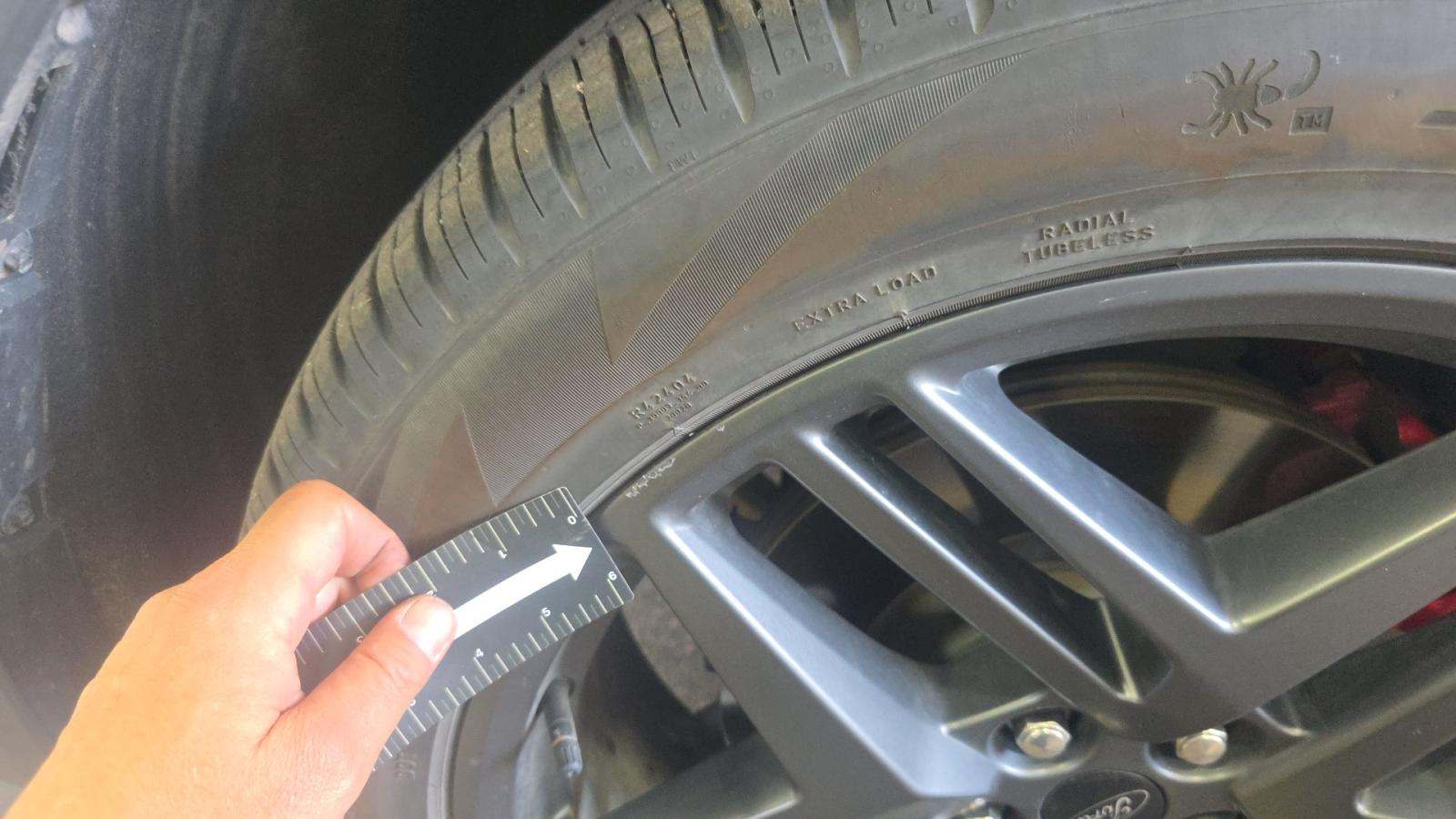 2025 Ford Explorer ST-Line AWD