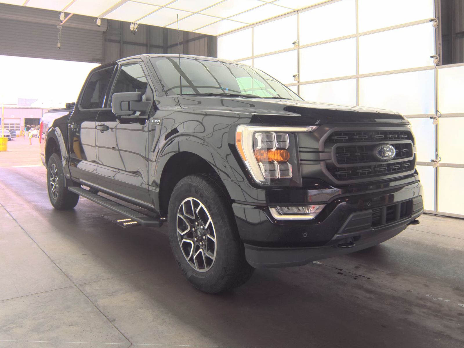 2023 Ford F-150 XLT AWD
