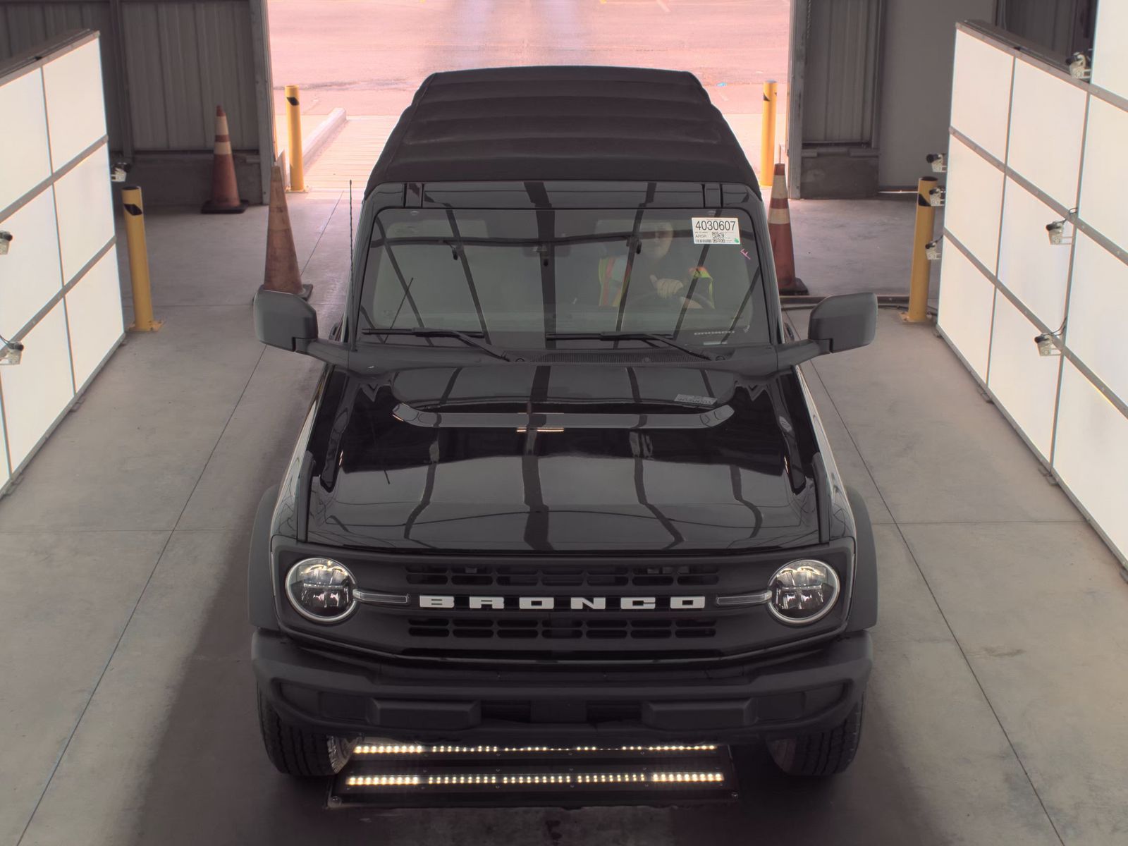 FORD BRONCO - 3