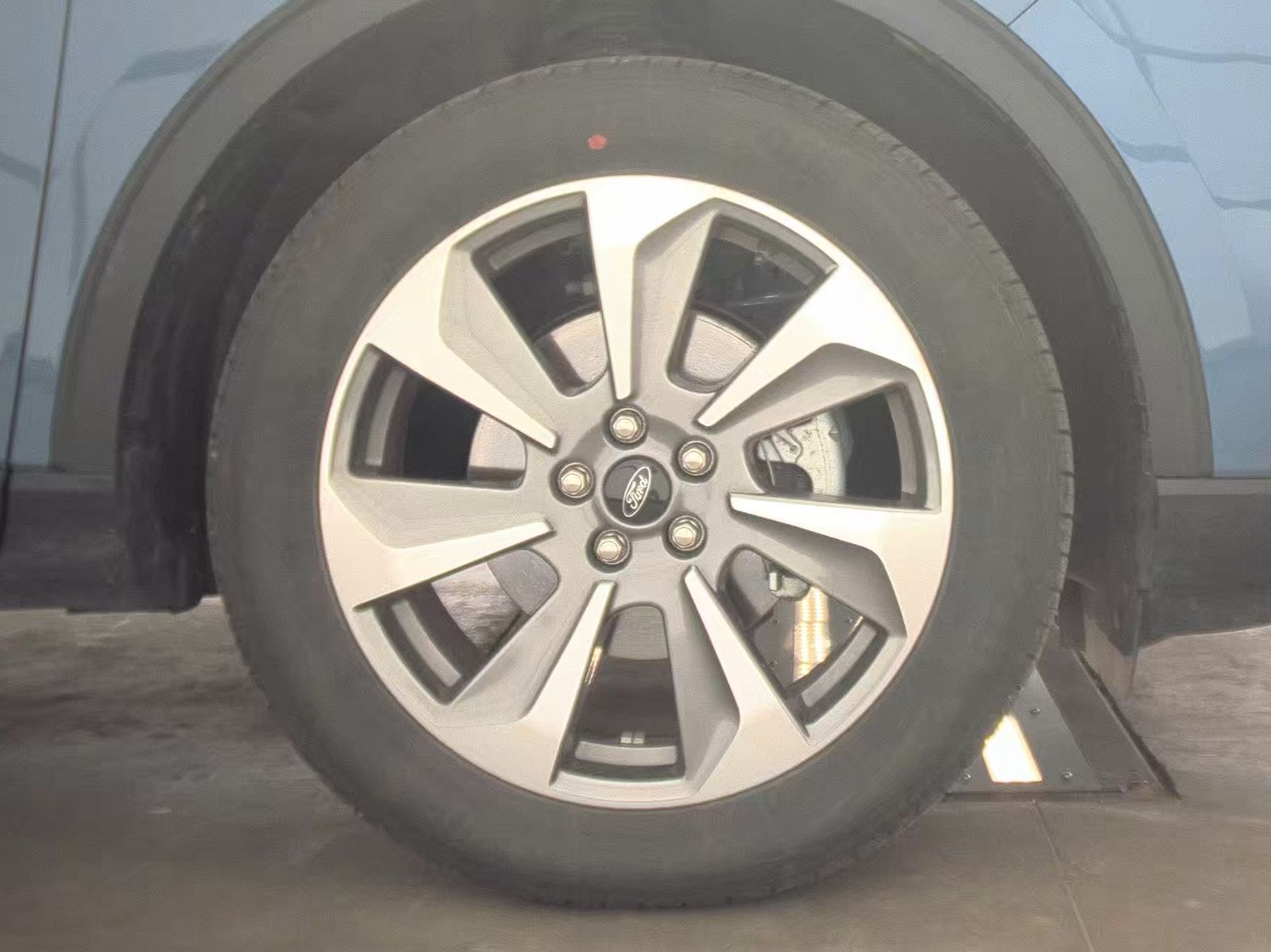 2025 Ford Escape Hybrid Platinum FWD