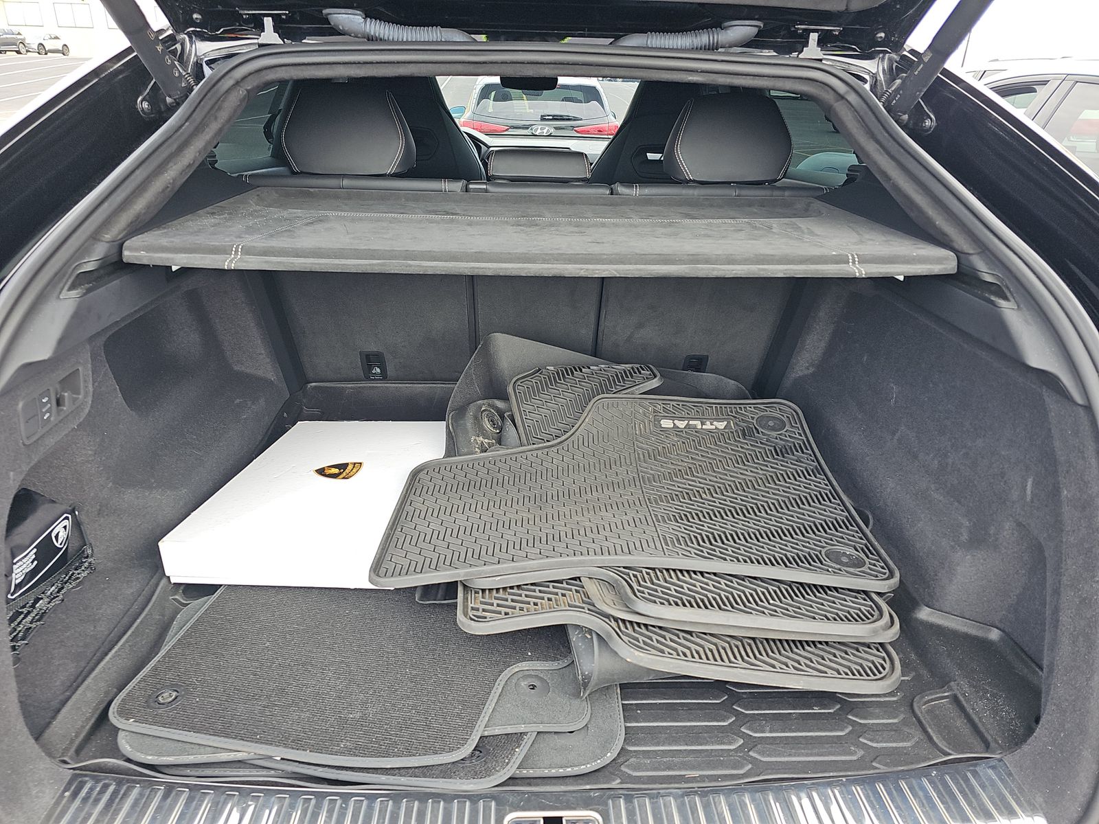 2022 Lamborghini Urus Pearl Capsule AWD