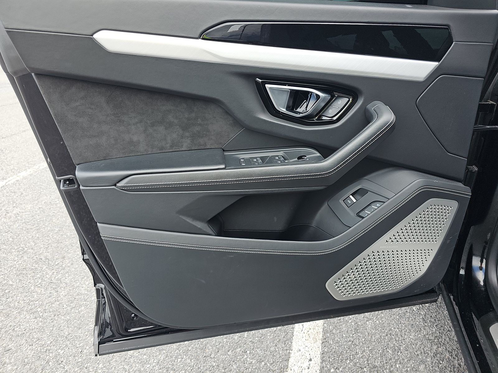 2022 Lamborghini Urus Pearl Capsule AWD