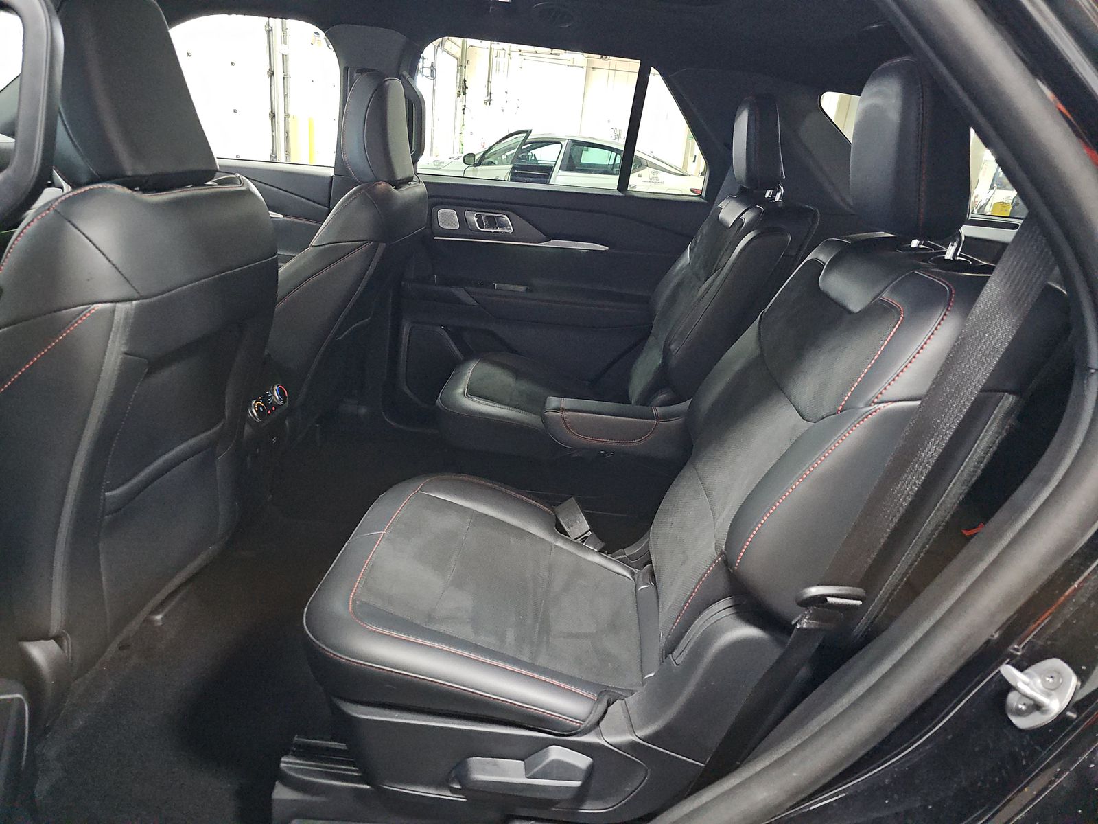 2025 Ford Explorer ST AWD