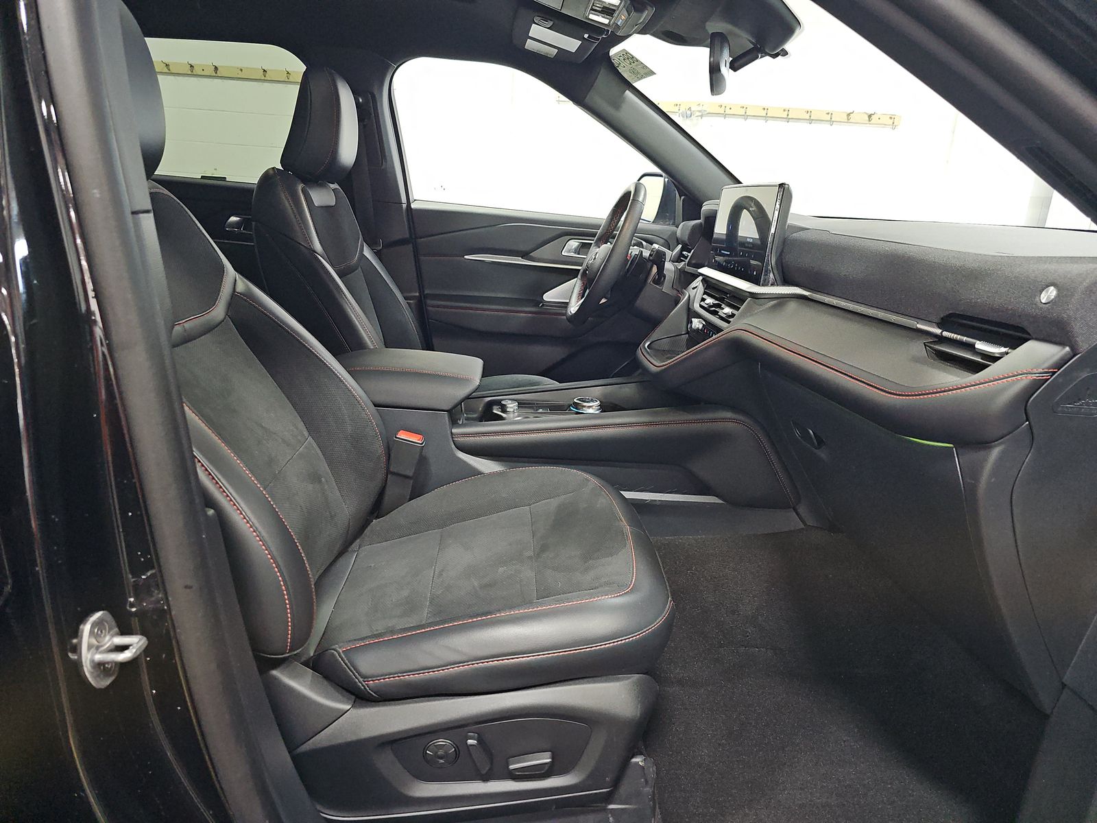 2025 Ford Explorer ST AWD