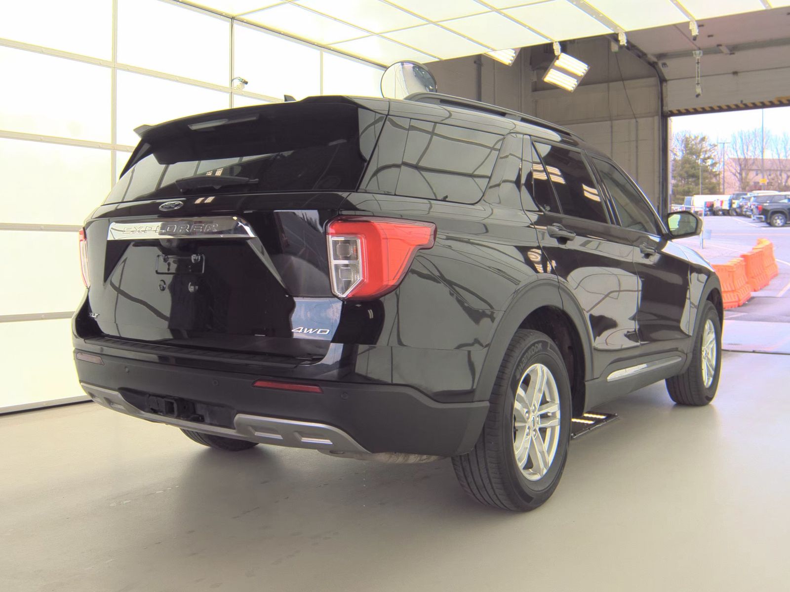 2023 Ford Explorer XLT AWD