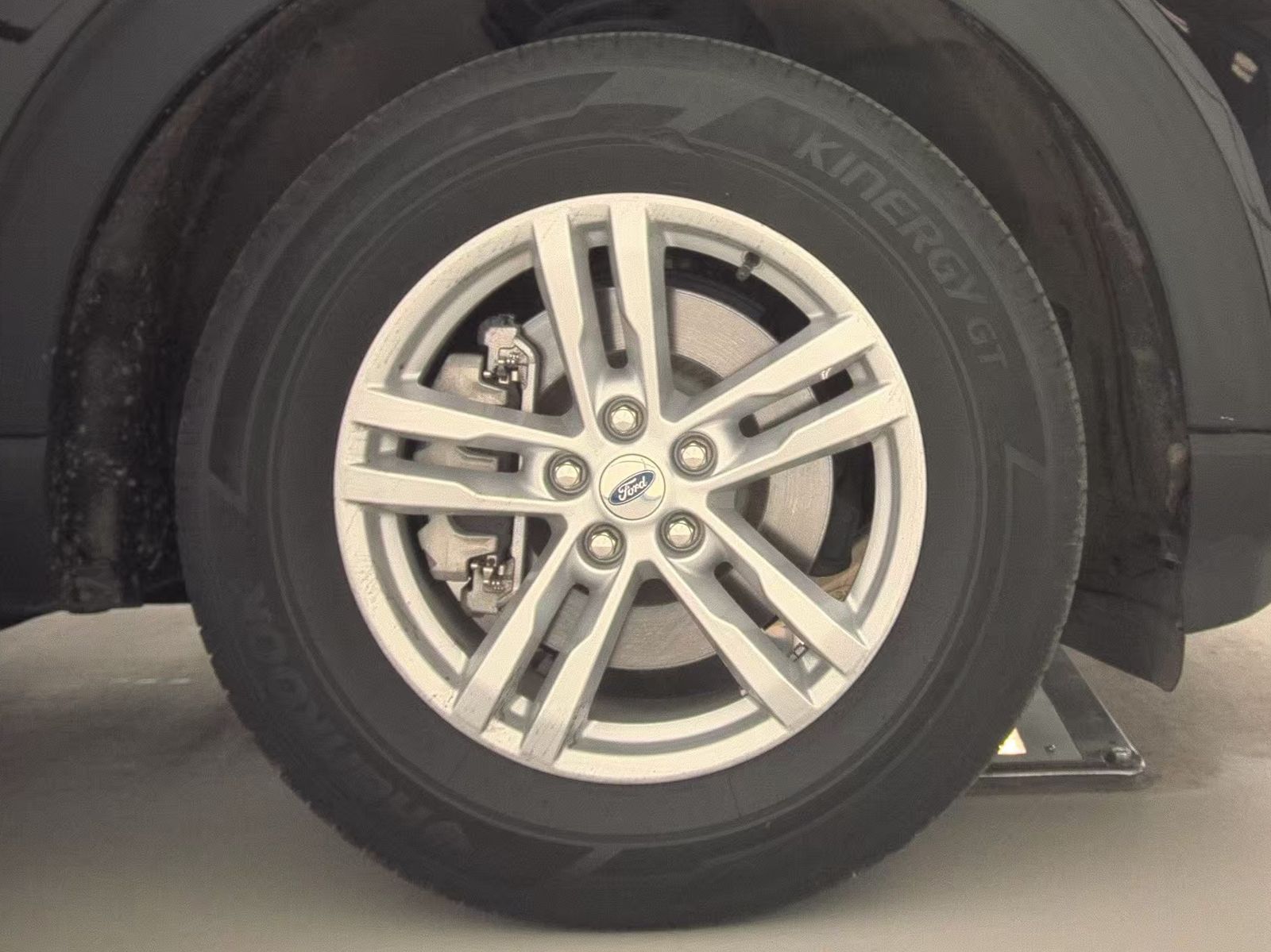 2023 Ford Explorer XLT AWD