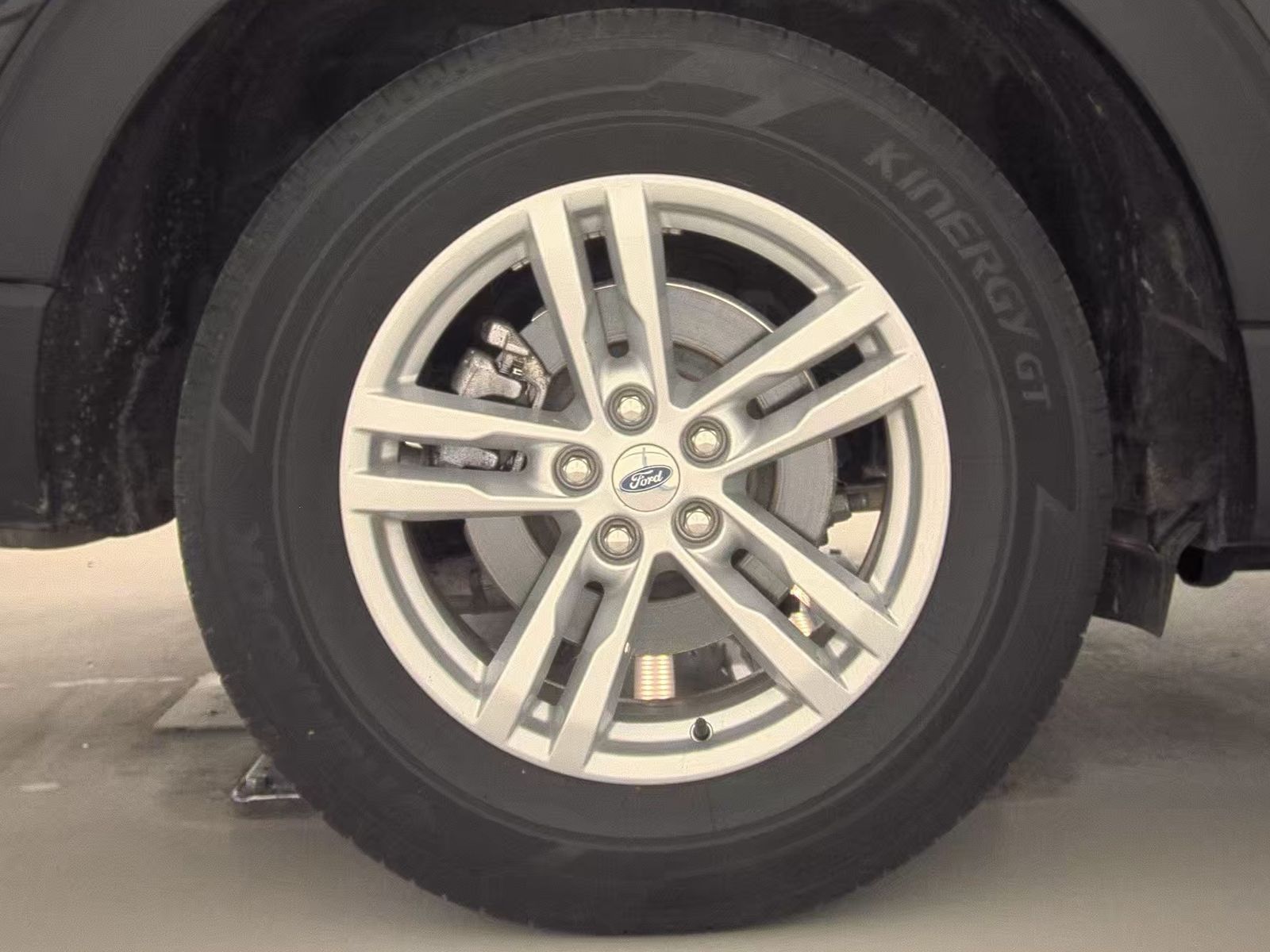 2023 Ford Explorer XLT AWD