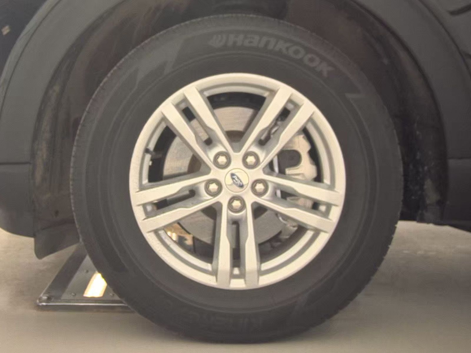 2023 Ford Explorer XLT AWD