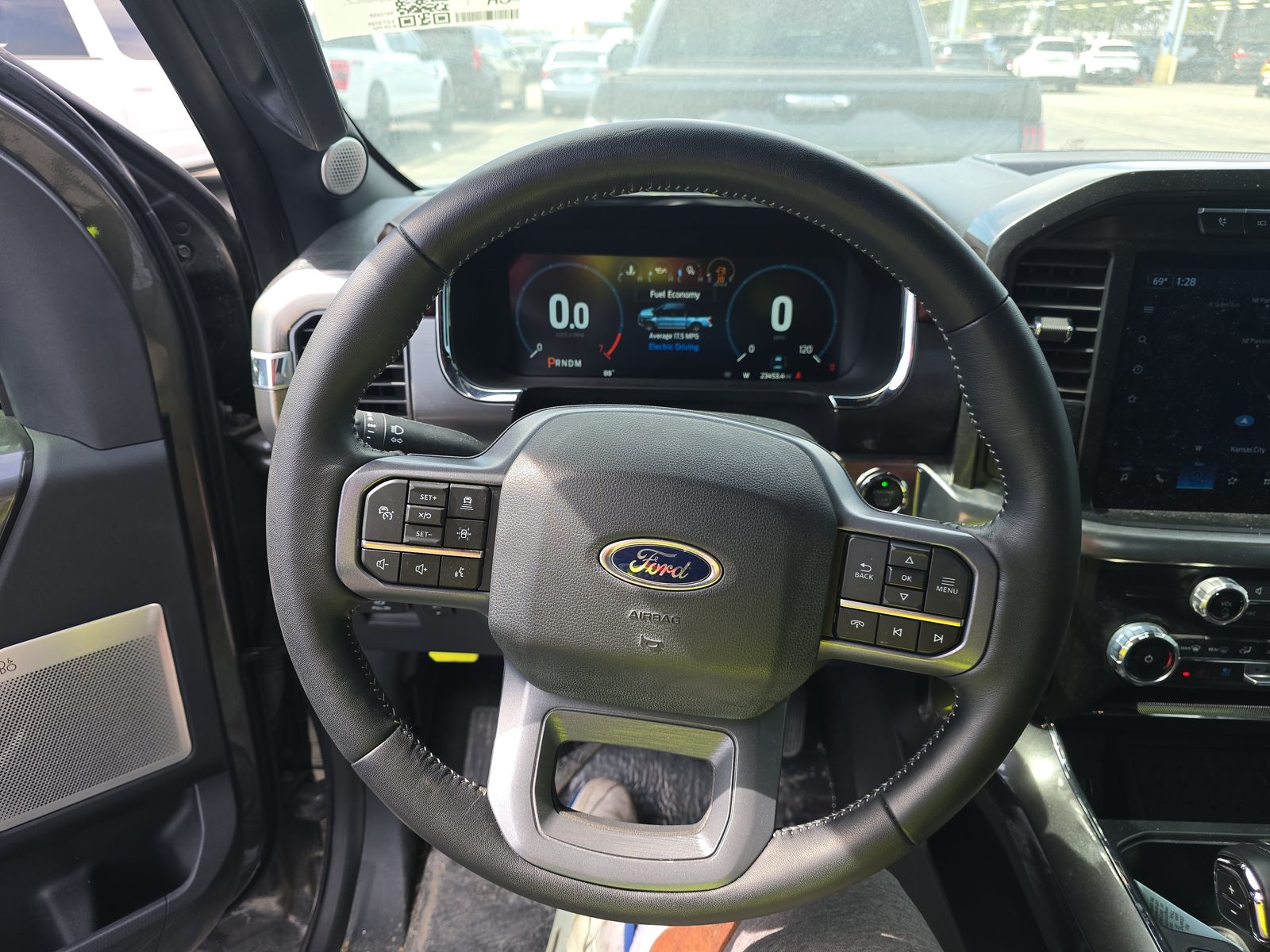 2023 Ford F-150 Hybrid Lariat AWD