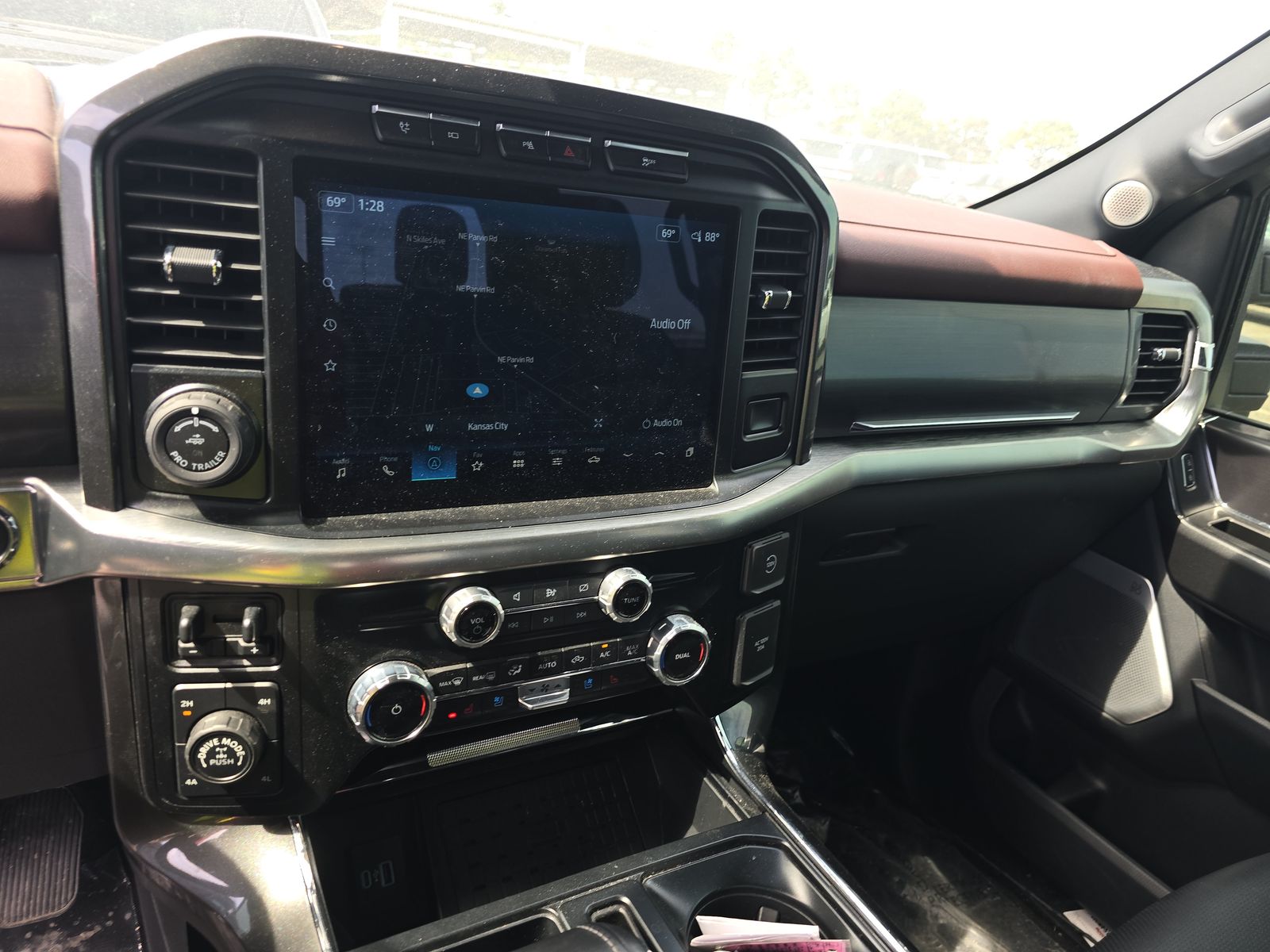 2023 Ford F-150 Hybrid Lariat AWD