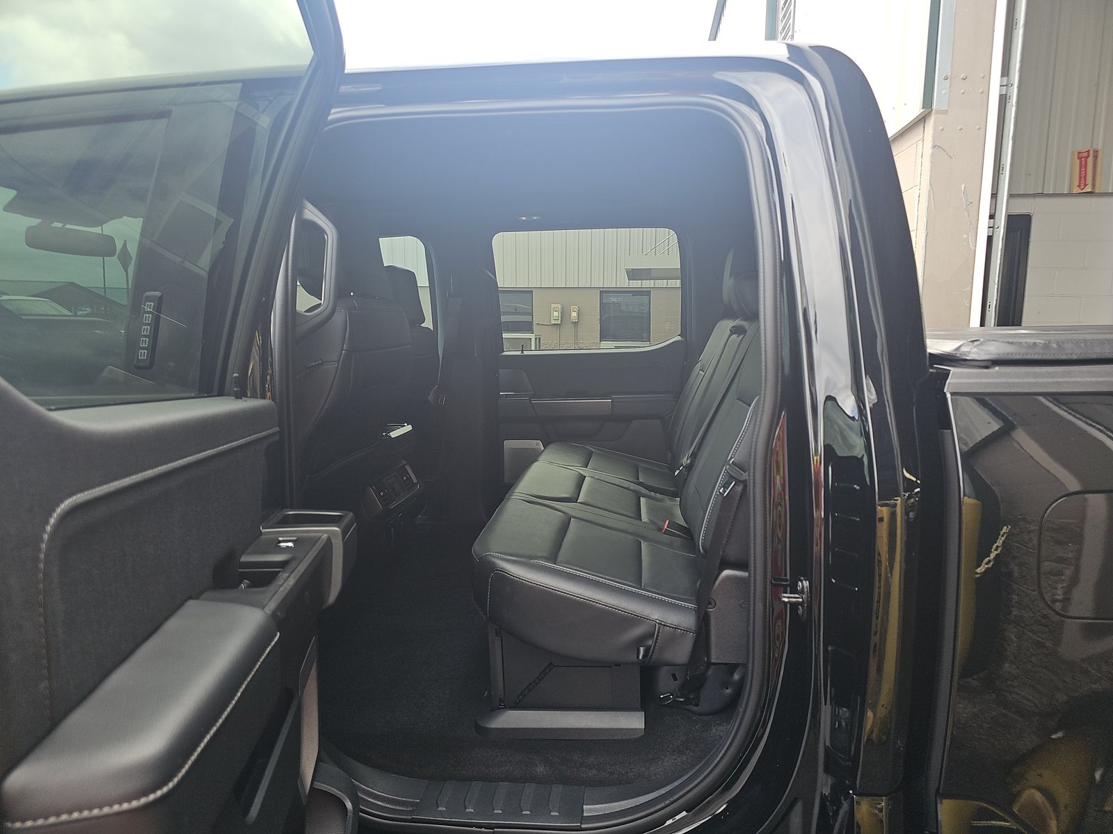 2024 Ford F-150 Hybrid Lariat AWD