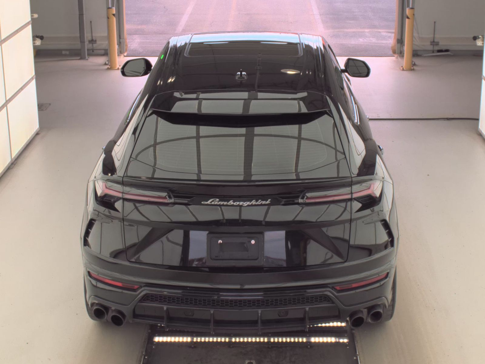2022 Lamborghini Urus Pearl Capsule AWD