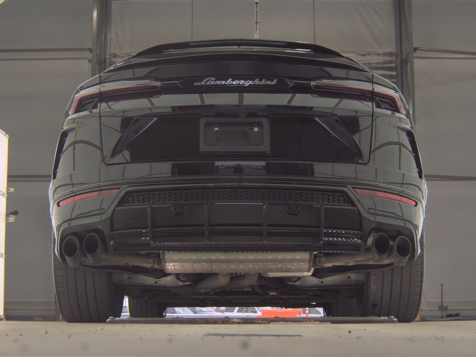 2022 Lamborghini Urus Pearl Capsule AWD