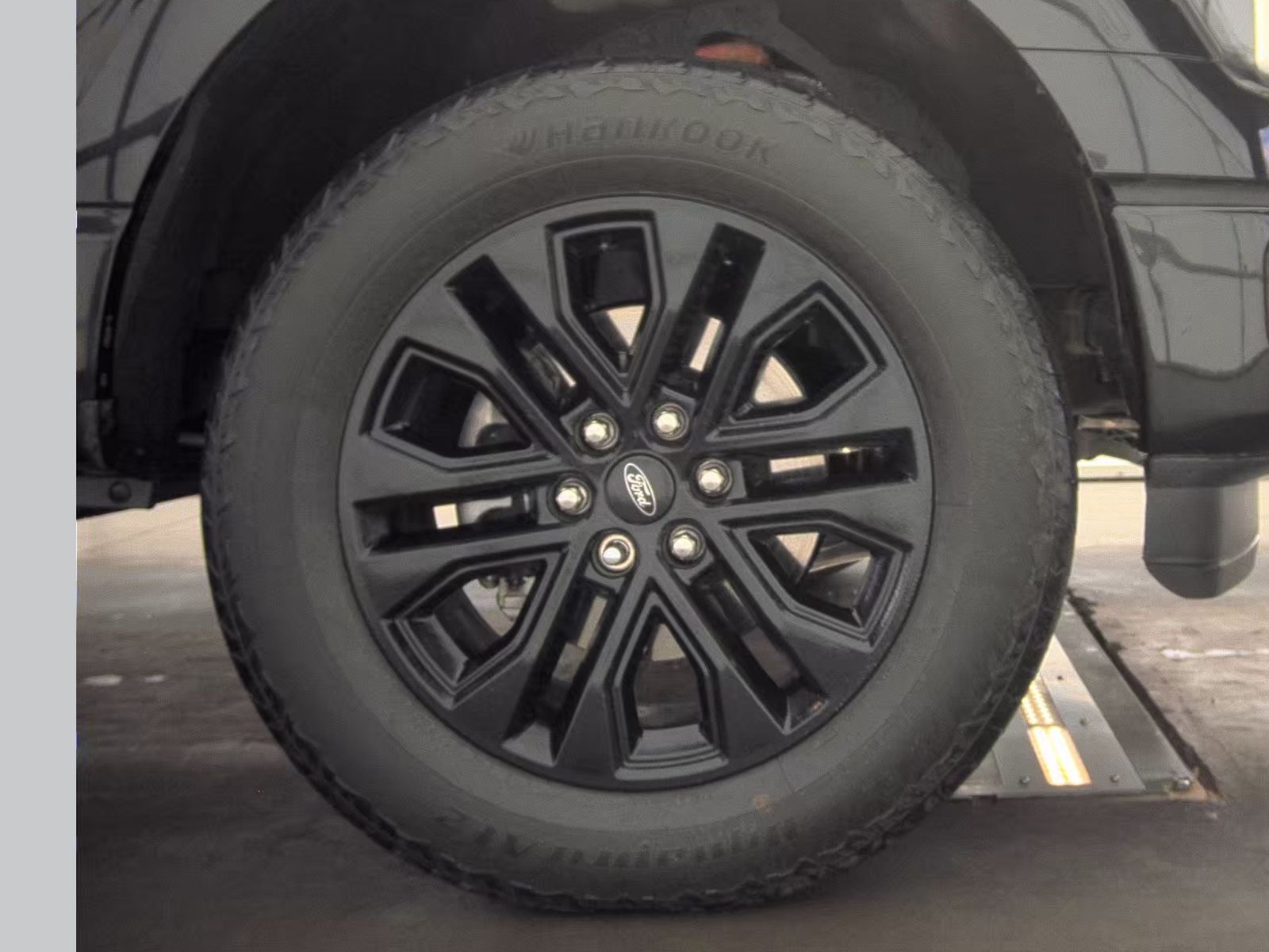 2024 Ford F-150 Hybrid Lariat AWD