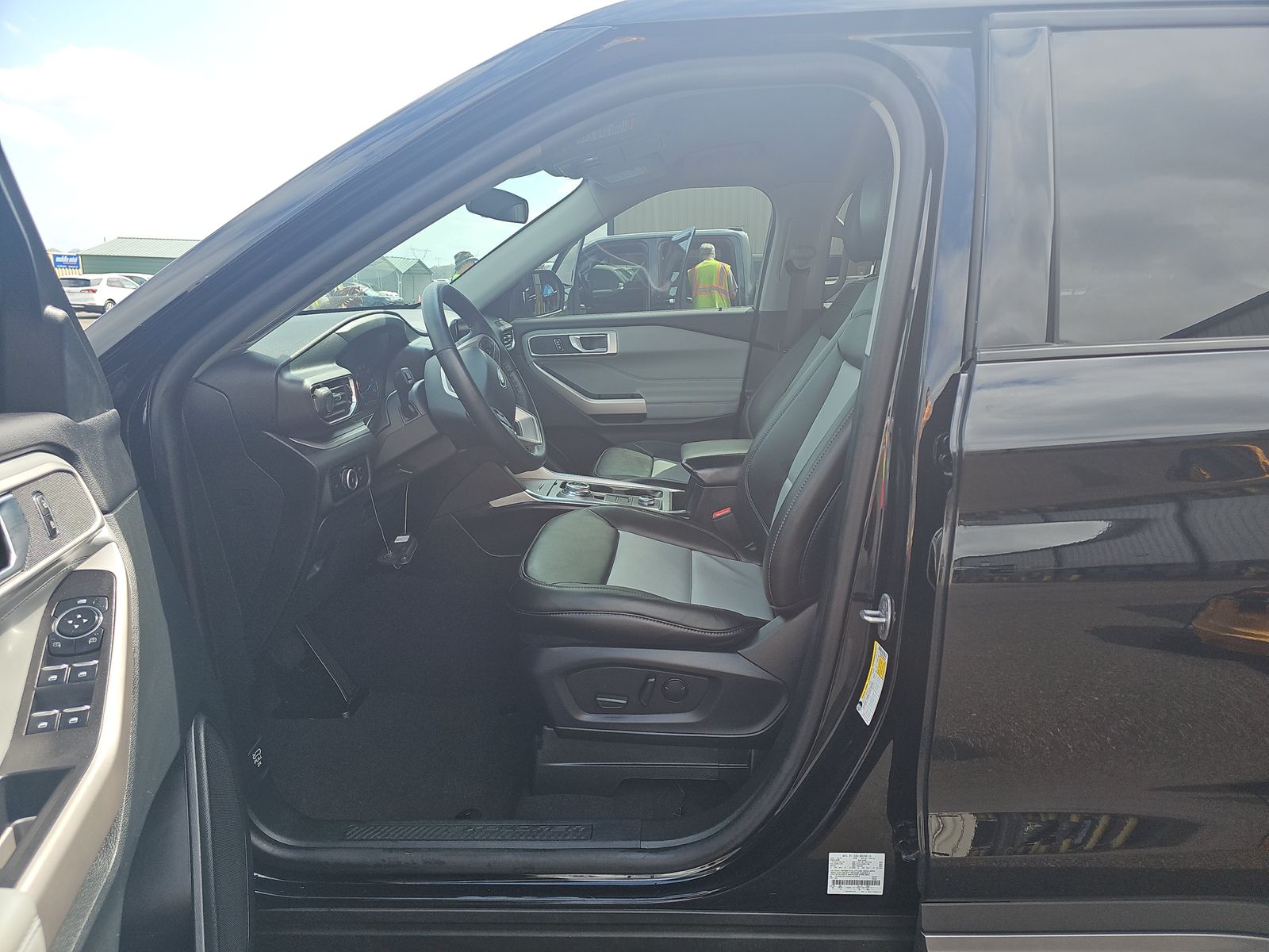 2024 Ford Explorer XLT AWD