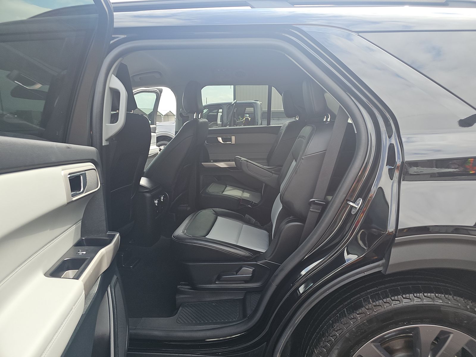 2024 Ford Explorer XLT AWD