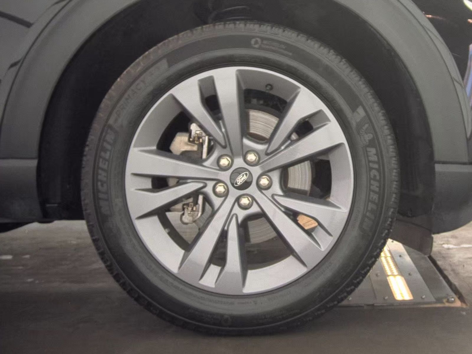 2024 Ford Explorer XLT AWD