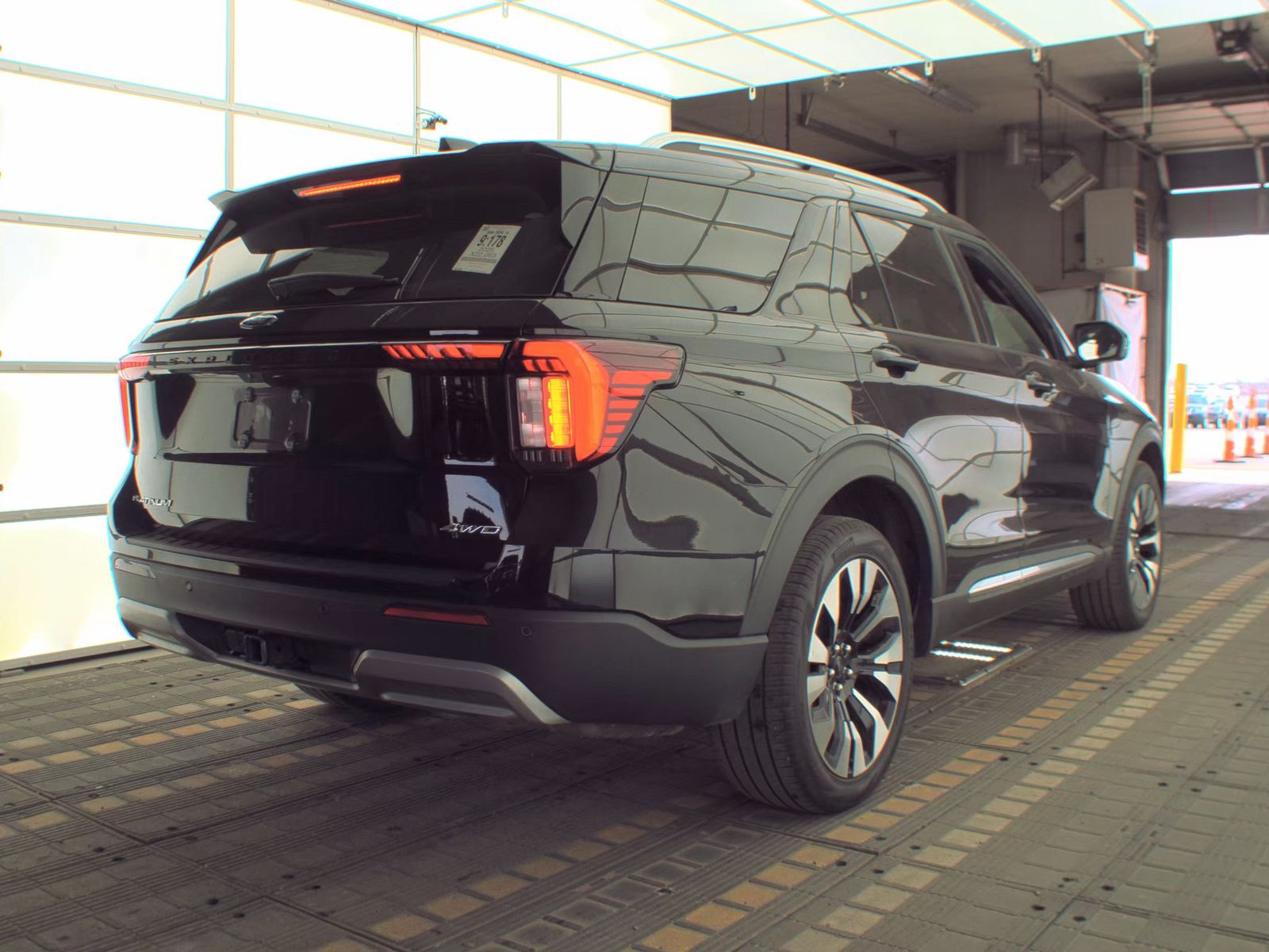 FORD EXPLORER - 6