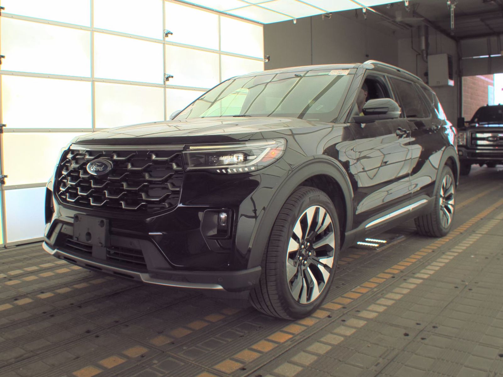 FORD EXPLORER - 1