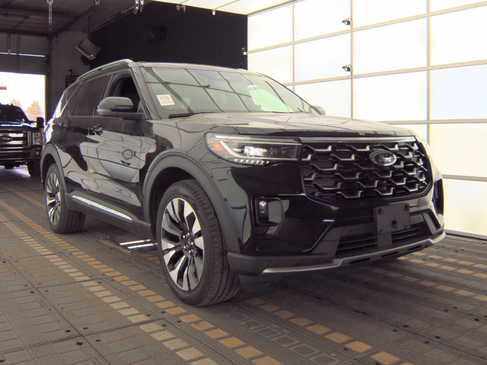 FORD EXPLORER - 5