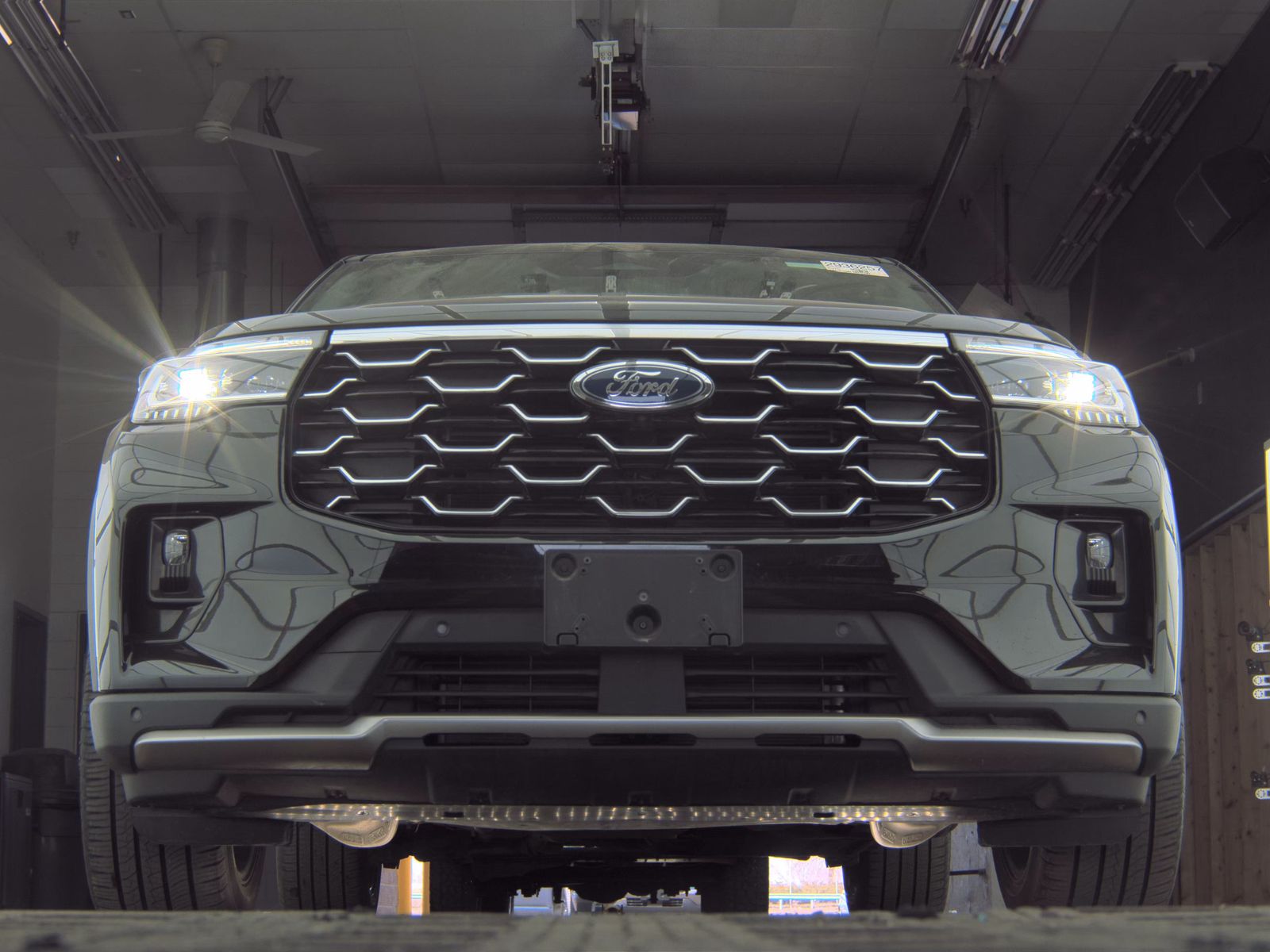 FORD EXPLORER - 4