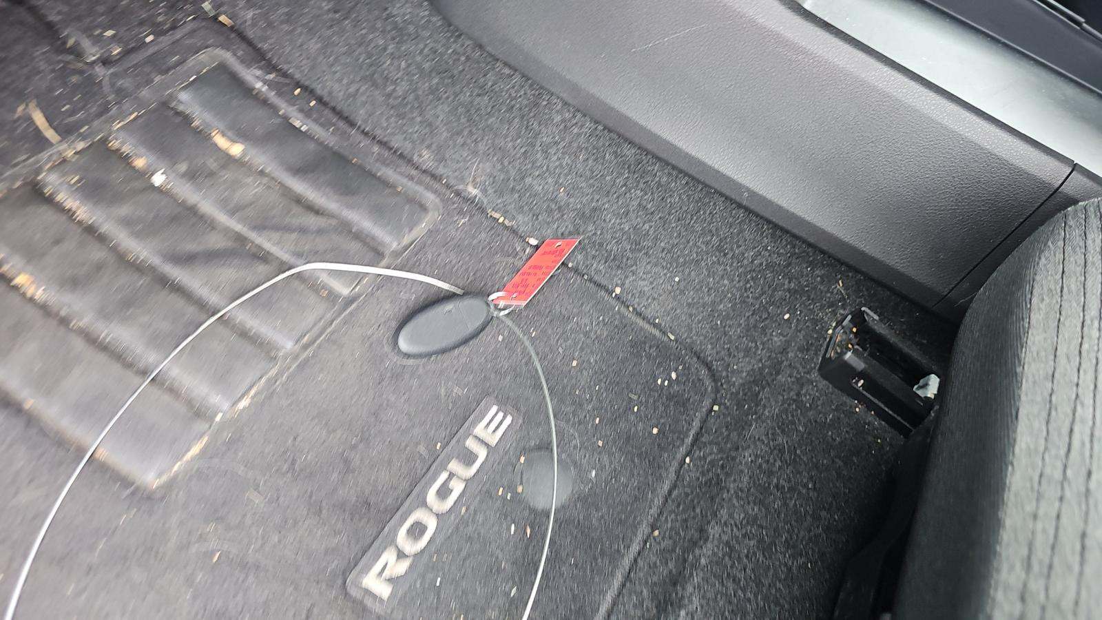 2022 Nissan Rogue SV FWD