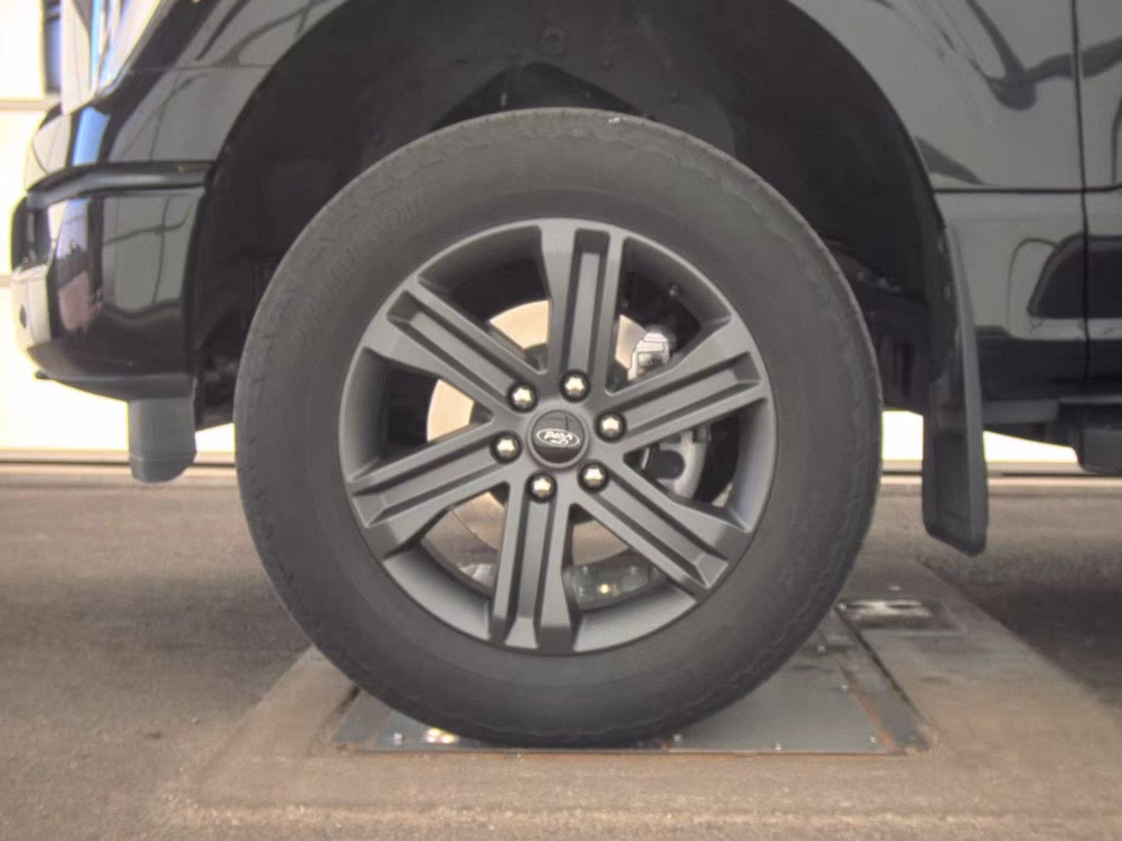 2023 Ford F-150 Lariat AWD