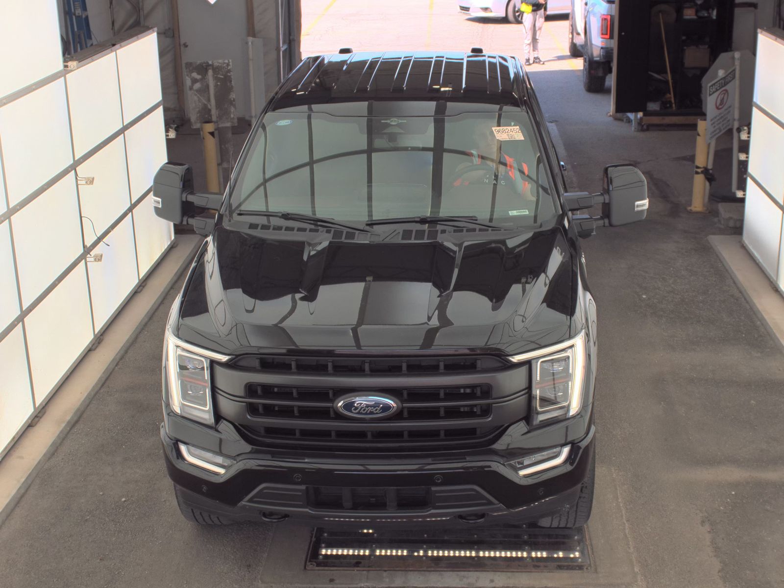 2023 Ford F-150 Lariat AWD