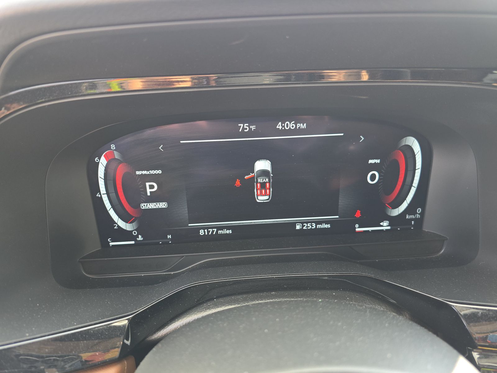 2024 Nissan Pathfinder Platinum FWD