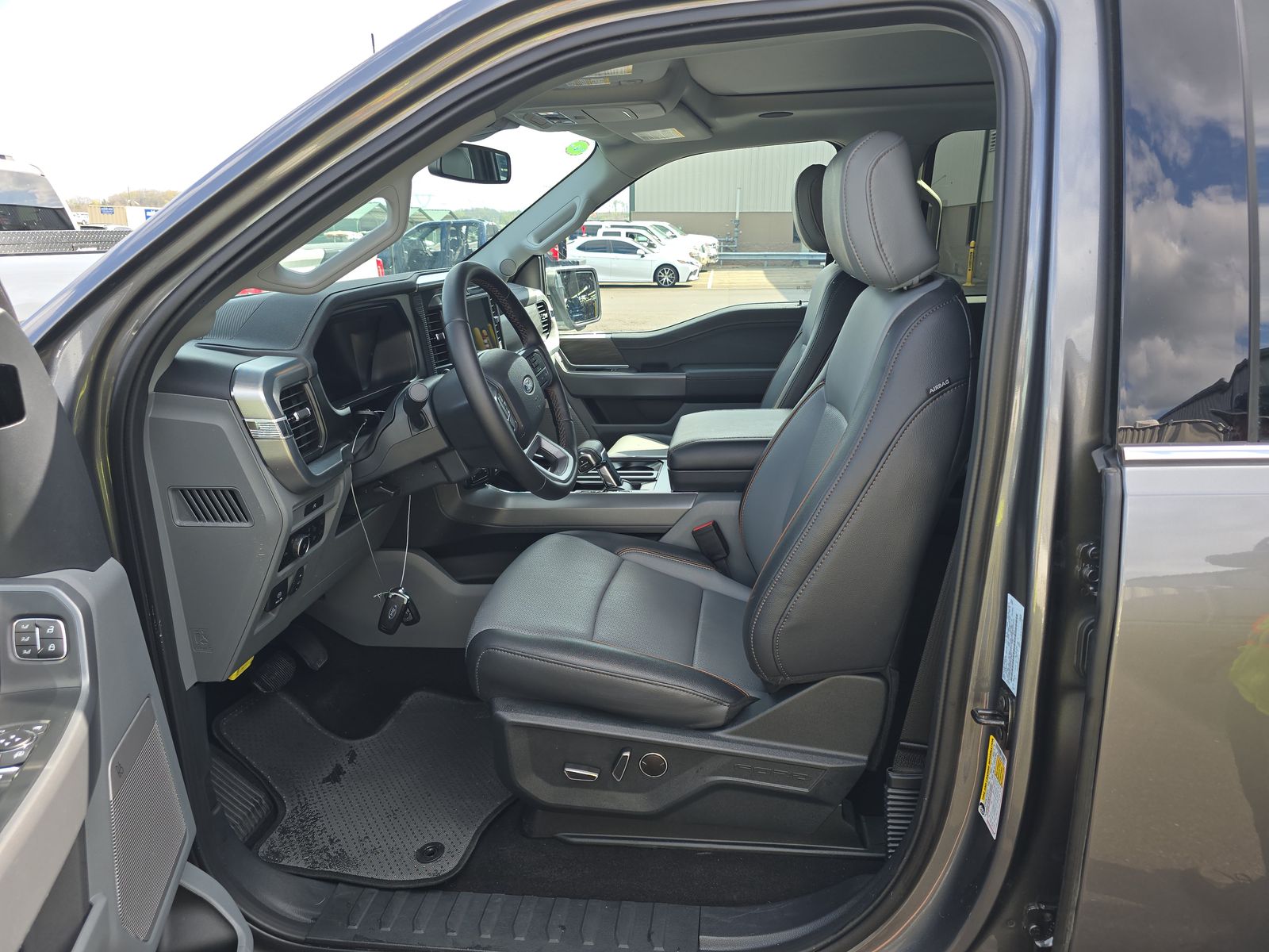 2025 Ford F-150 Lariat AWD