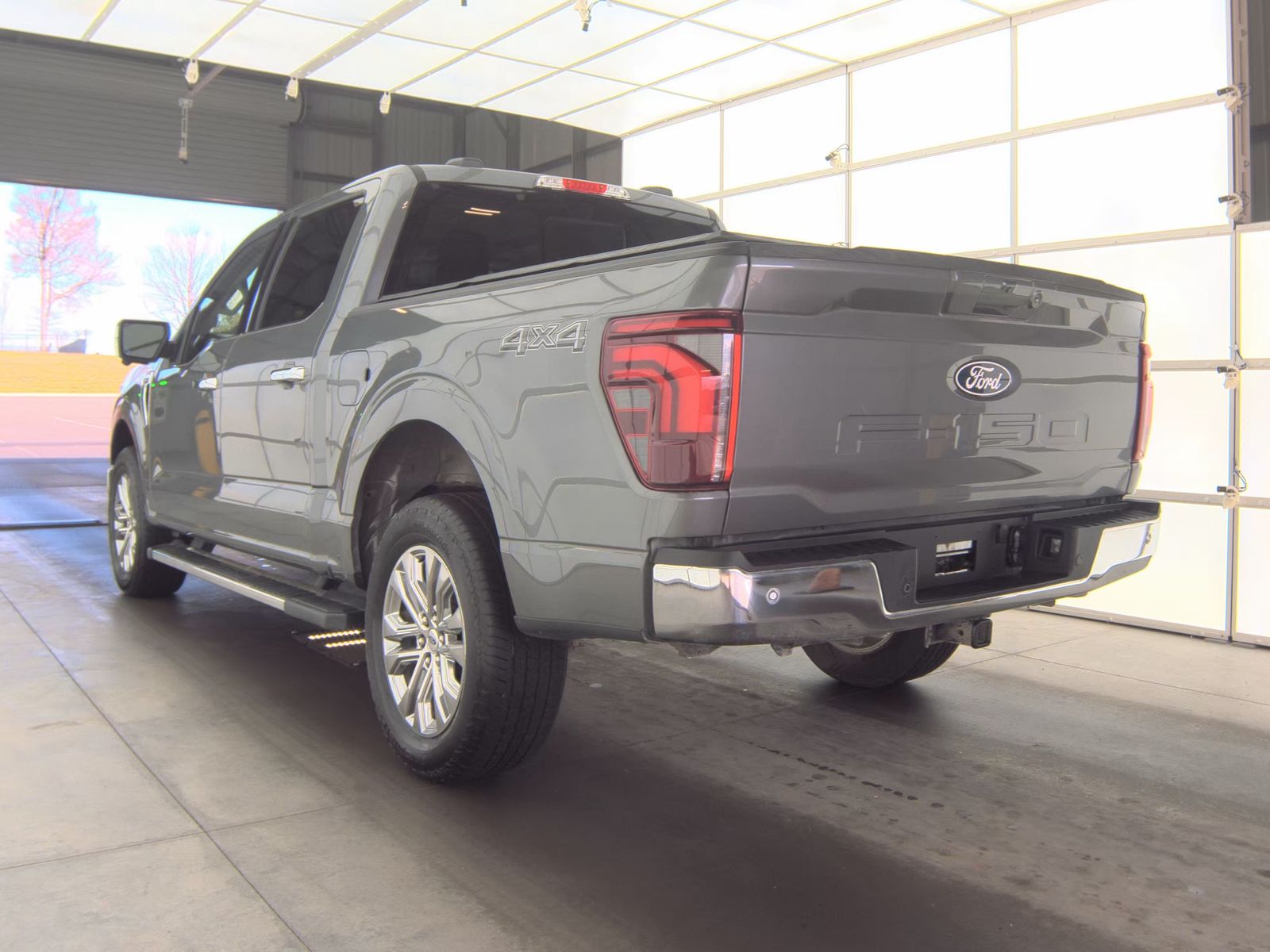 2025 Ford F-150 Lariat AWD