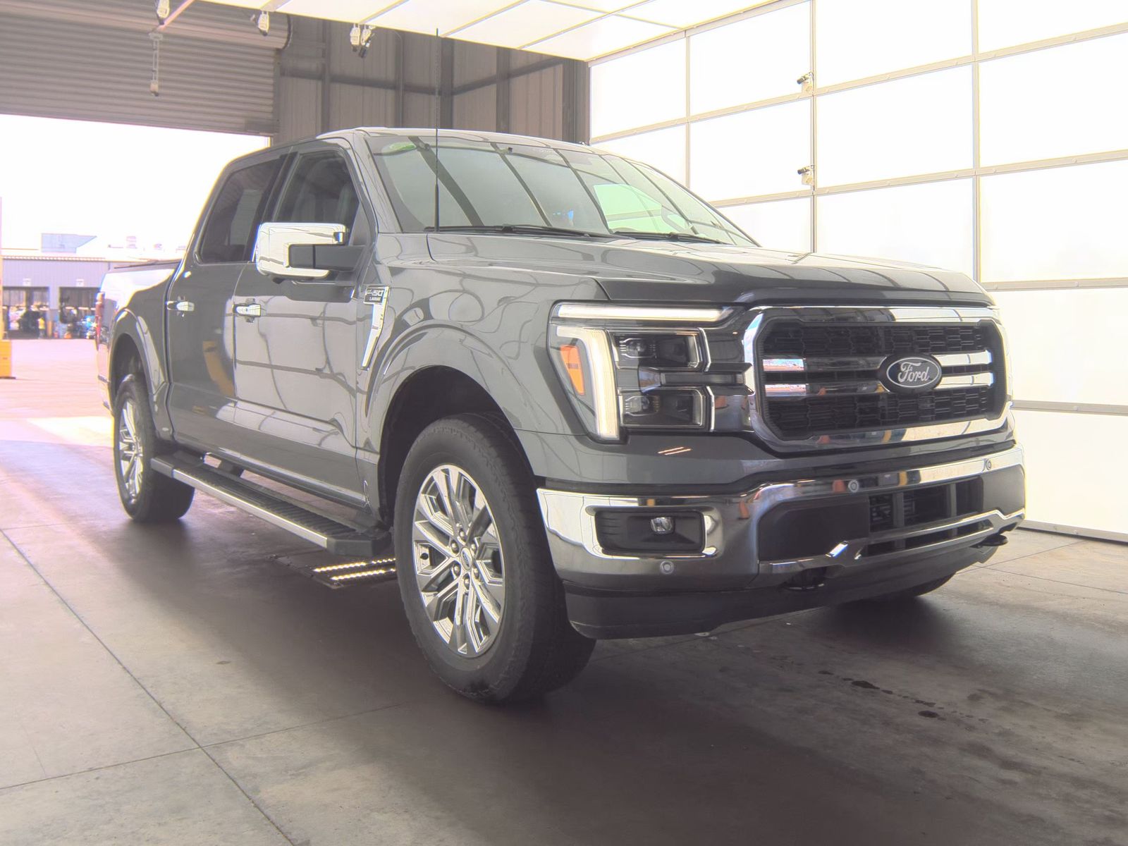 2025 Ford F-150 Lariat AWD