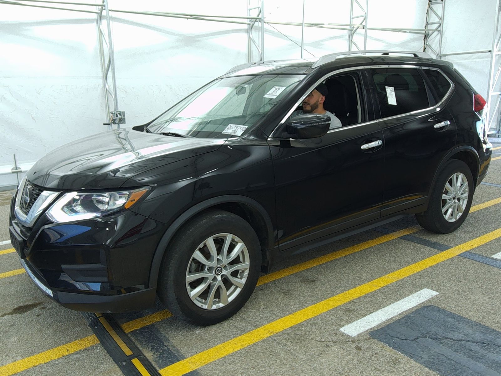 2018 Nissan Rogue SV FWD