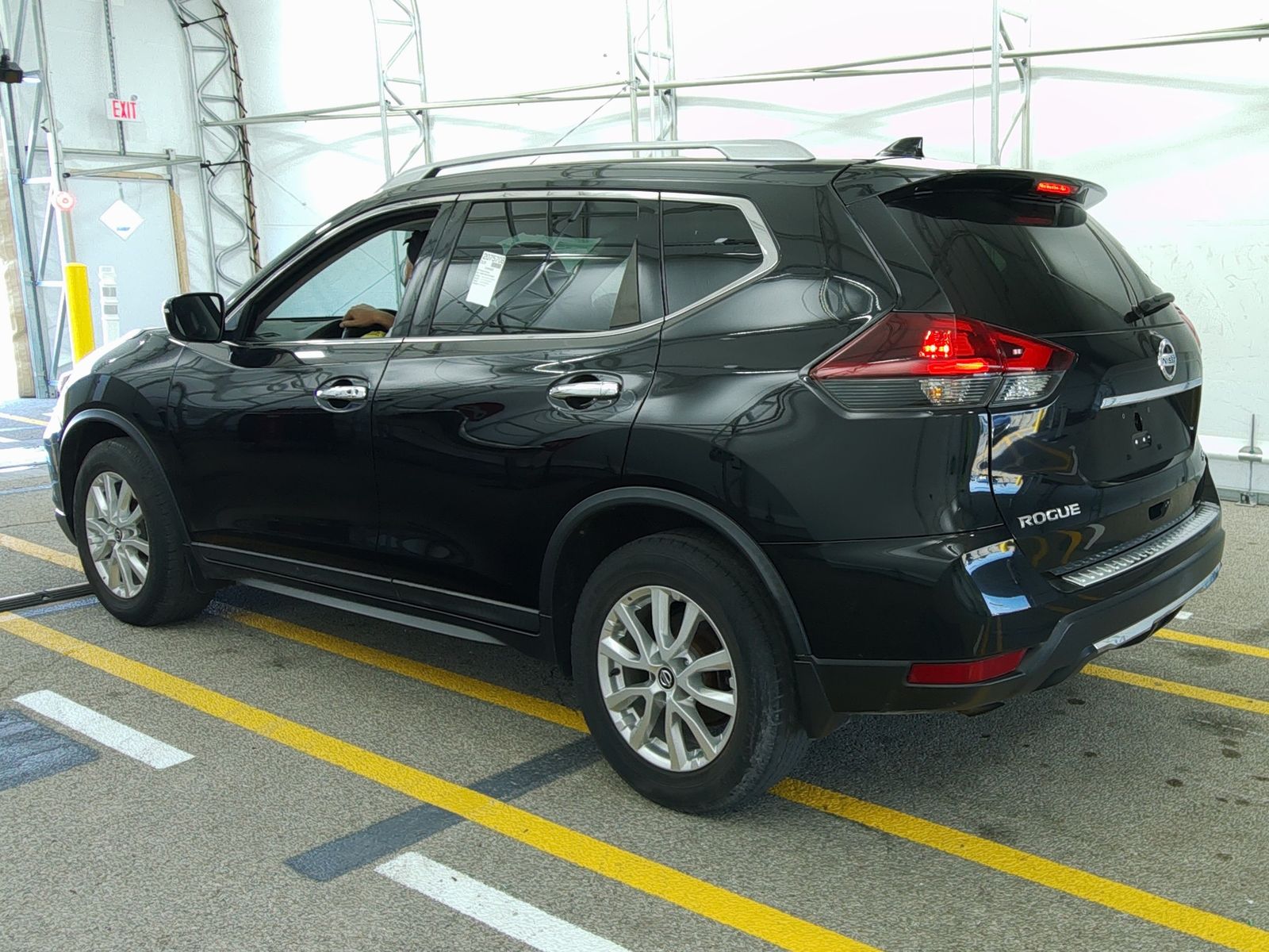 2018 Nissan Rogue SV FWD