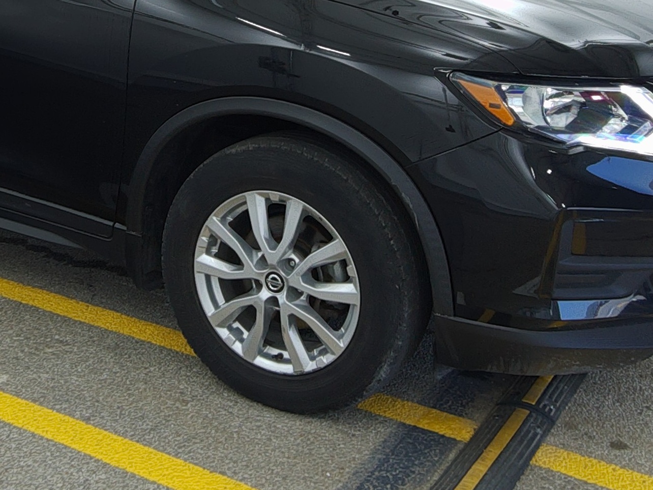 2018 Nissan Rogue SV FWD