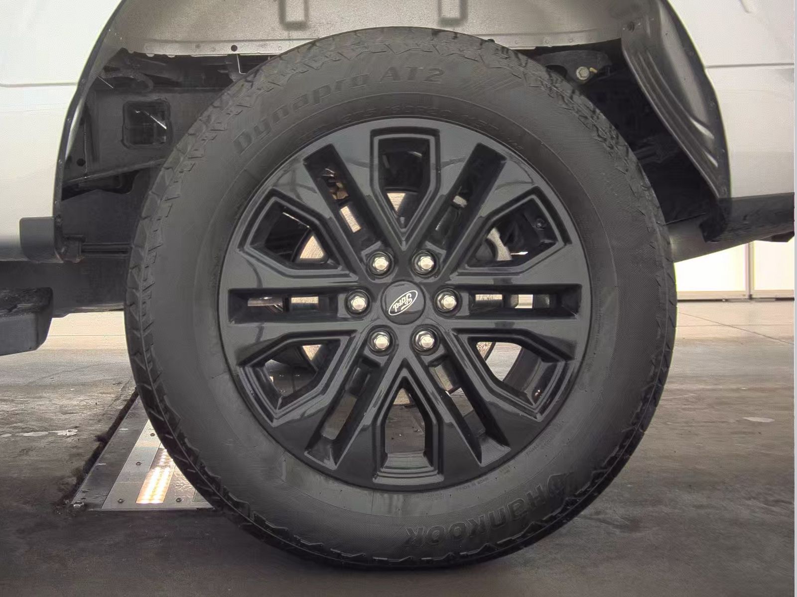 2025 Ford F-150 Hybrid Lariat AWD